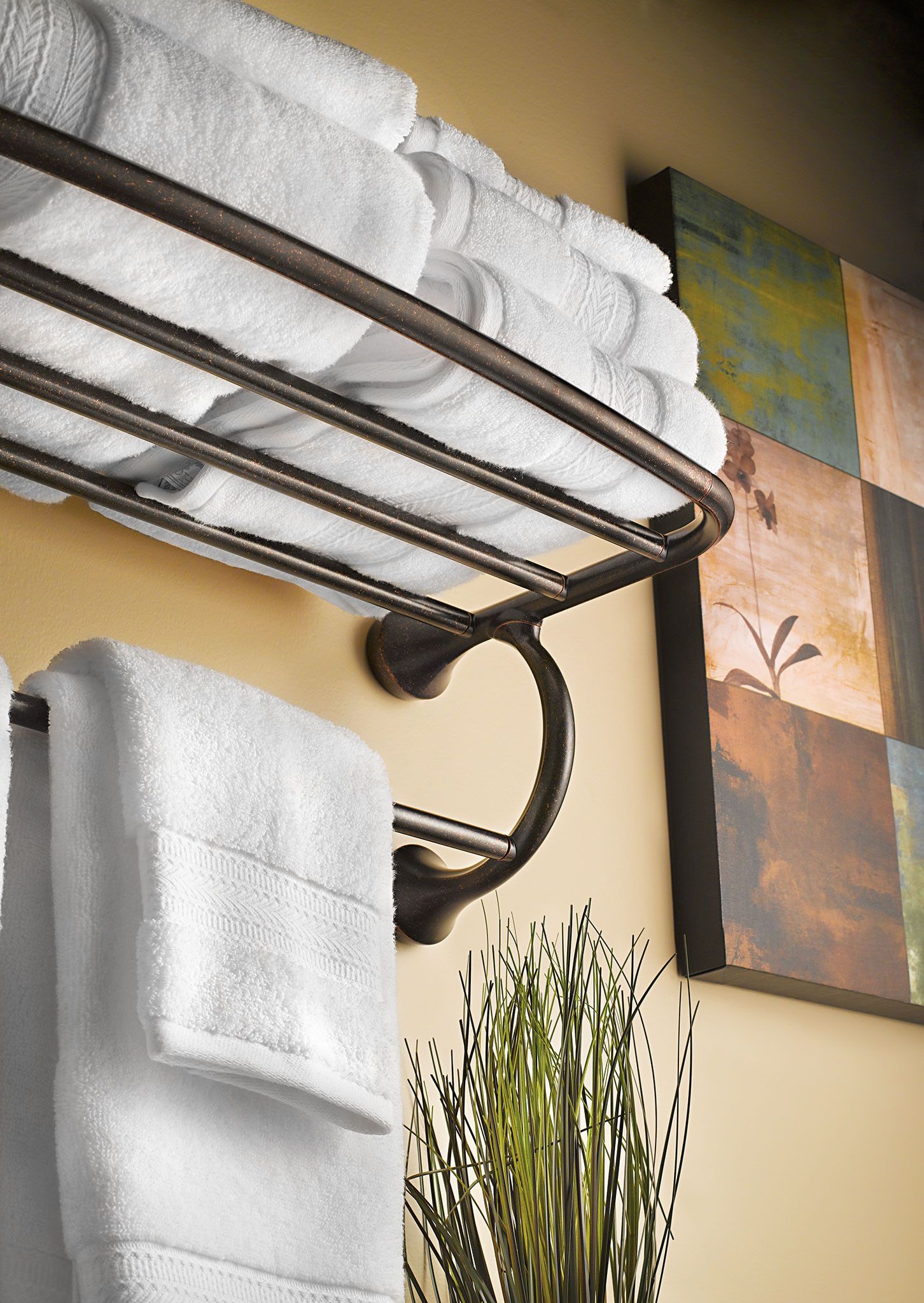 Toallero de Pared en Bronce Frotado en Aceite Moen Eva 10.62 pulgadas x 26.03 pulgadas x 10.62 pulgadas YB2894ORB