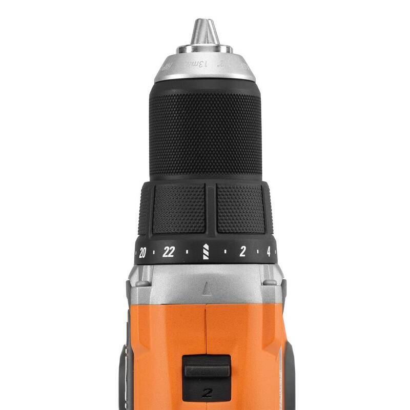 Juego de taladro/destornillador inalámbrico RIDGID de 18V con batería de 2.0 Ah y cargador - R860010K.