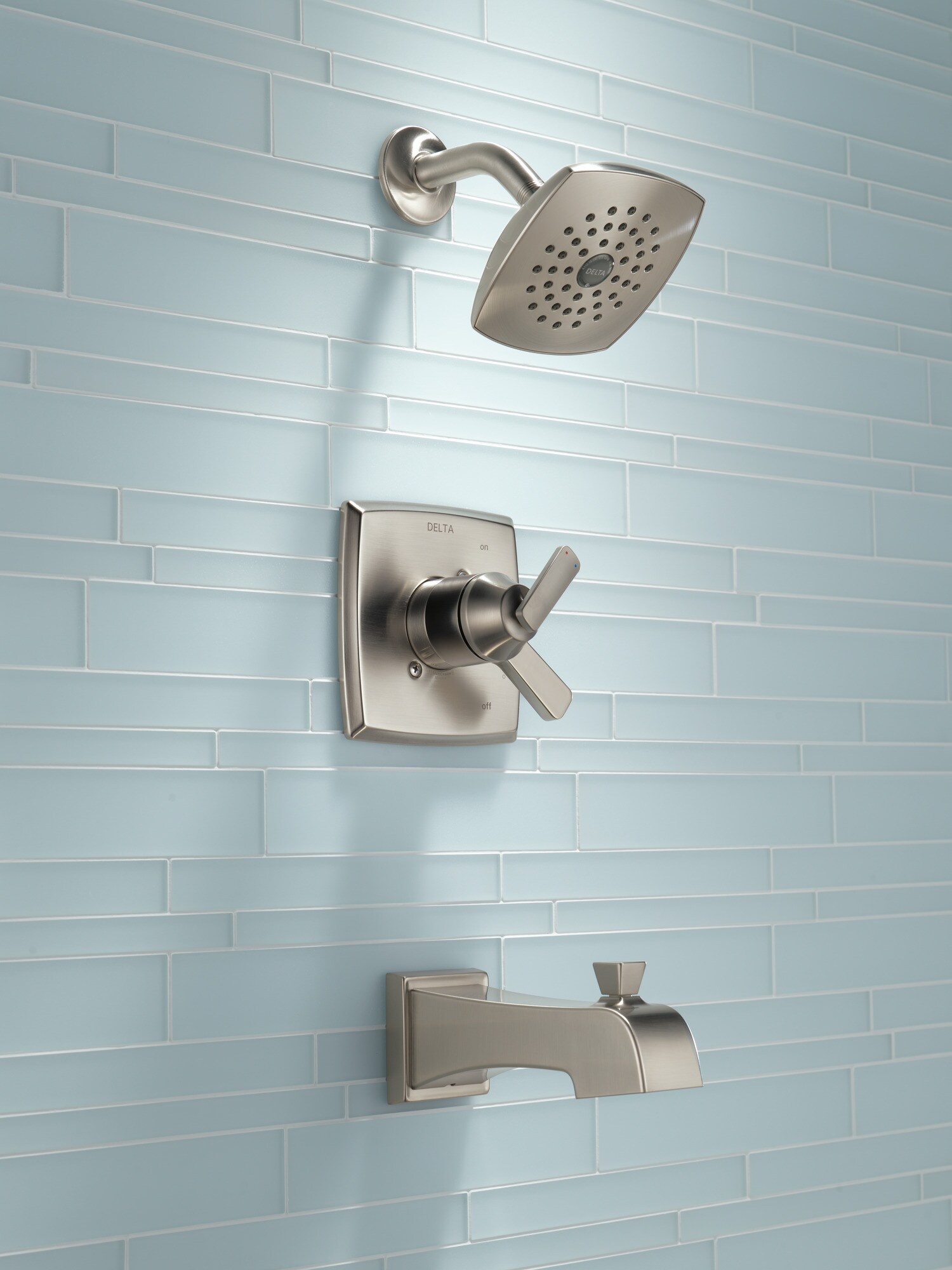 Grifo de bañera y ducha de 2 manijas de acero inoxidable Delta Ashlyn de función única de 5.25 pulgadas cuadradas T17464-SS