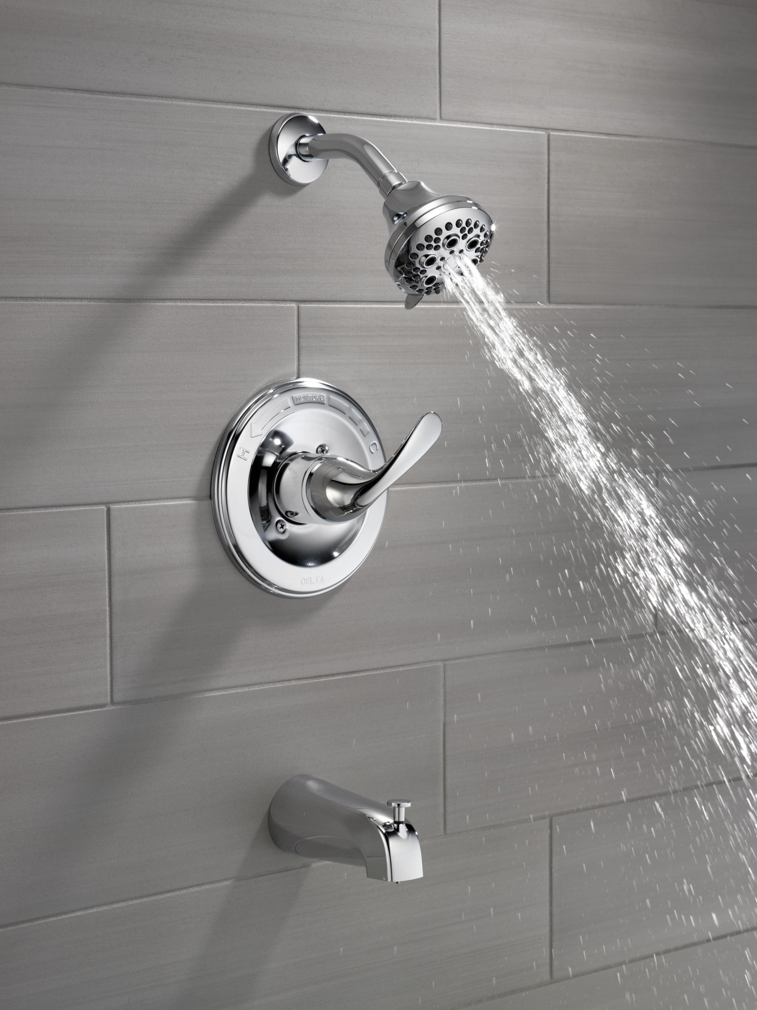 Grifo de Bañera y Ducha Redondo de Cromo Clásico de un Mango y Multi-Función de 4.875 pulgadas - Modelo T13420
