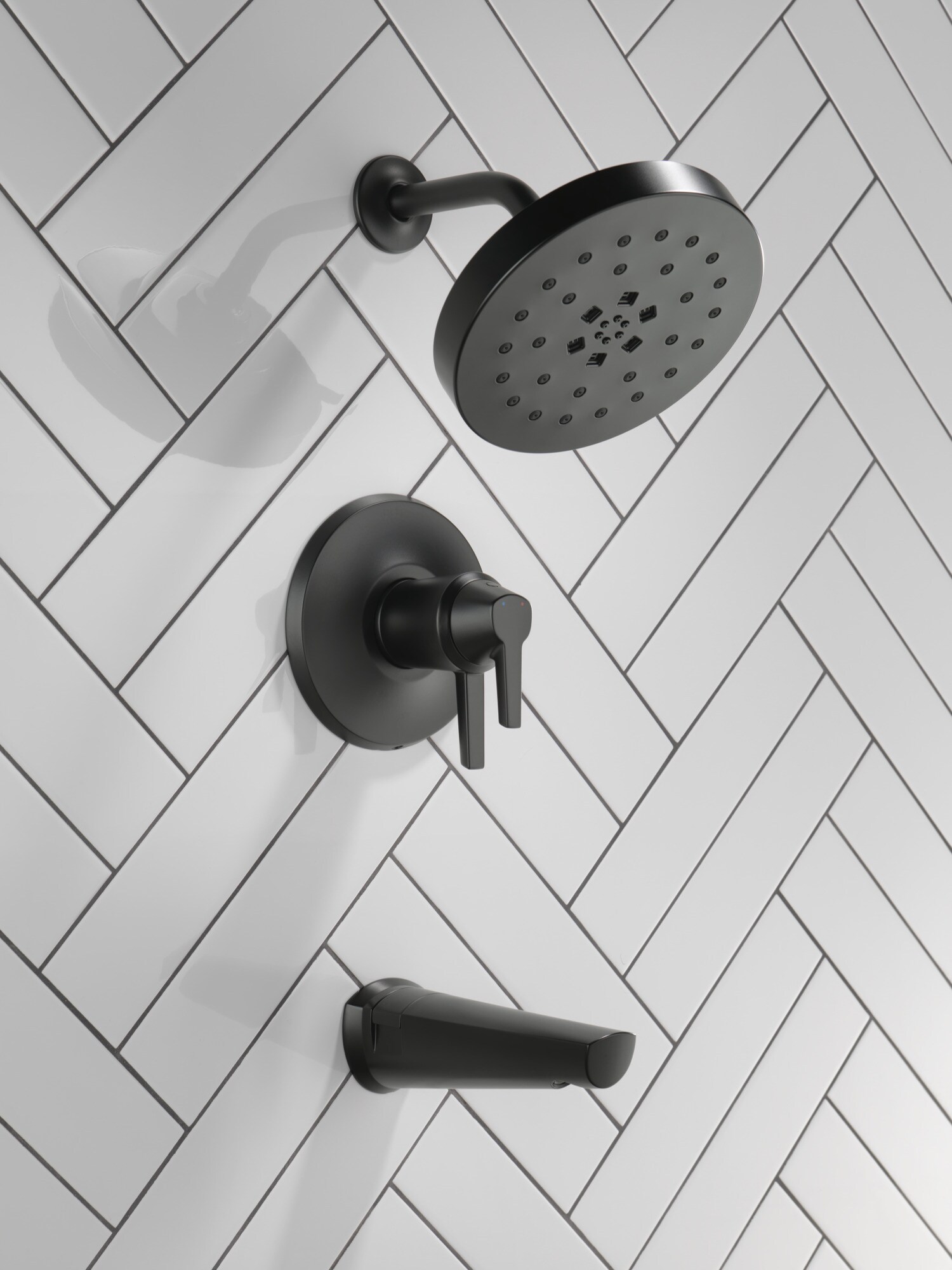Grifo de Bañera y Ducha Redonda de 8 Pulgadas con Acabado Negro Mate de Dos Manijas y Funciones Múltiples Delta Galeon T17T471-BL