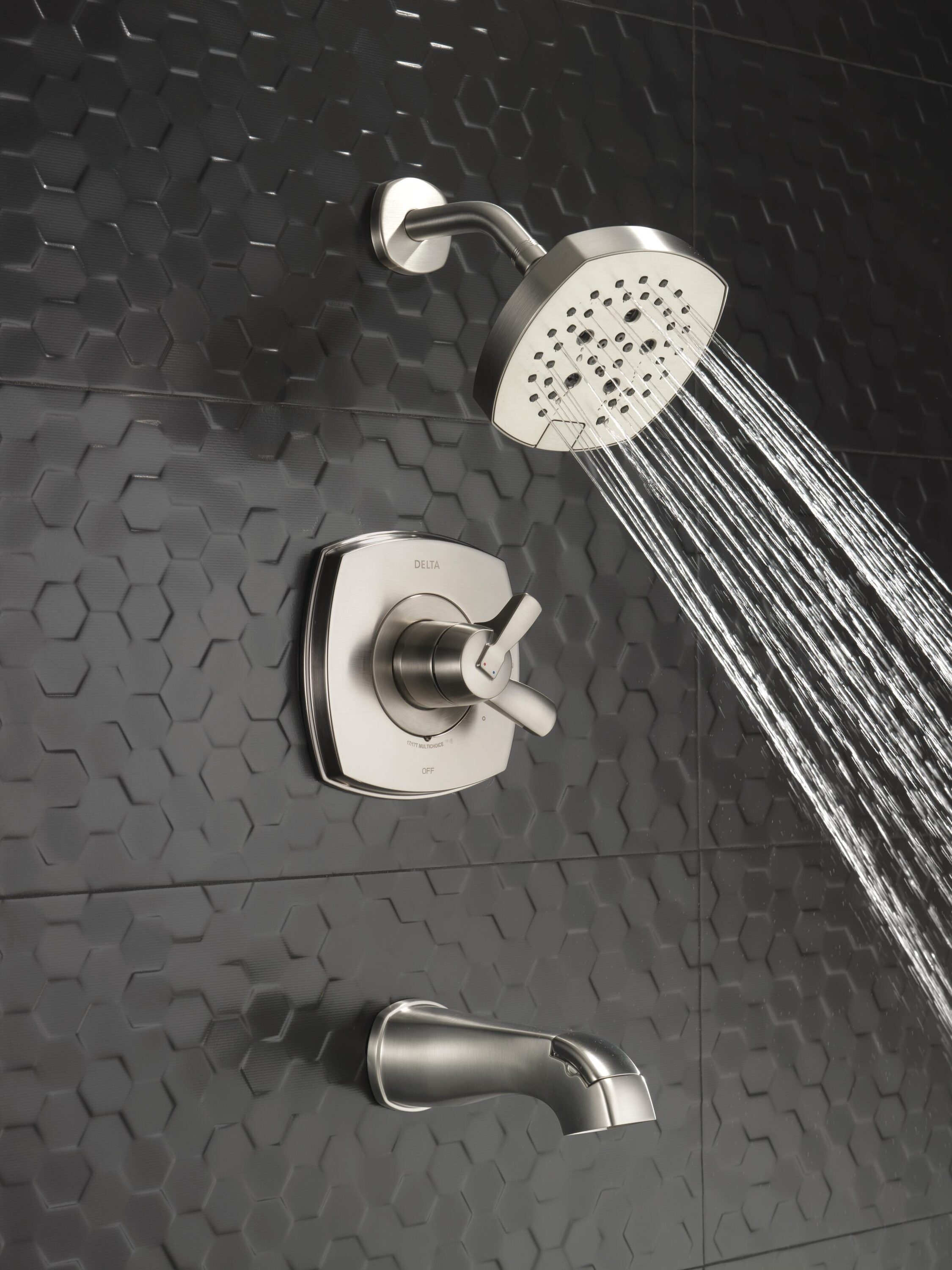 Grifo de bañera y ducha redondo de 7.0 pulgadas con un solo mango y función múltiple de acero inoxidable con Lumicoat, modelo Delta Stryke T17476-SS-PR.
