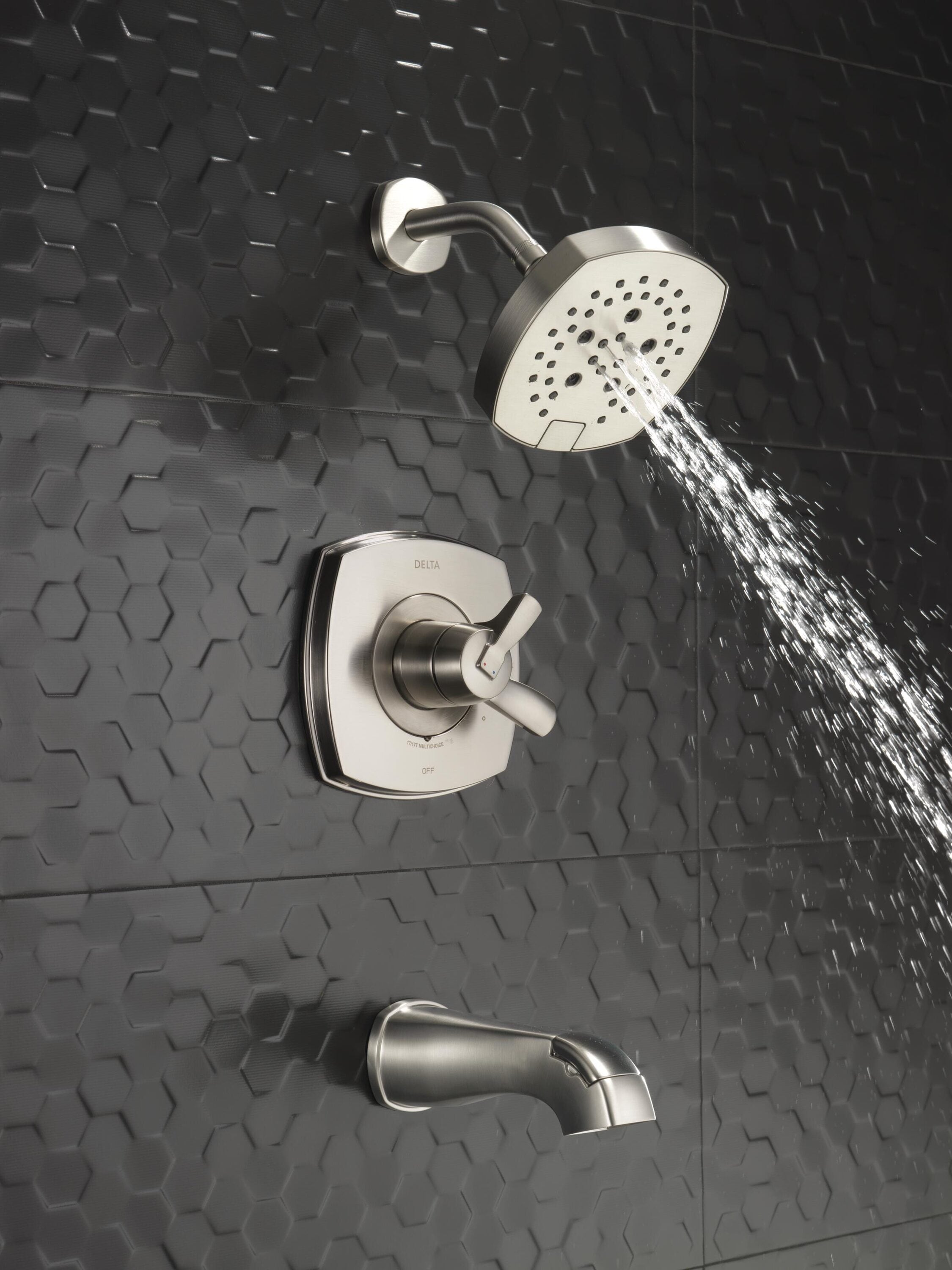 Grifo de bañera y ducha redondo de 7.0 pulgadas con un solo mango y función múltiple de acero inoxidable con Lumicoat, modelo Delta Stryke T17476-SS-PR.