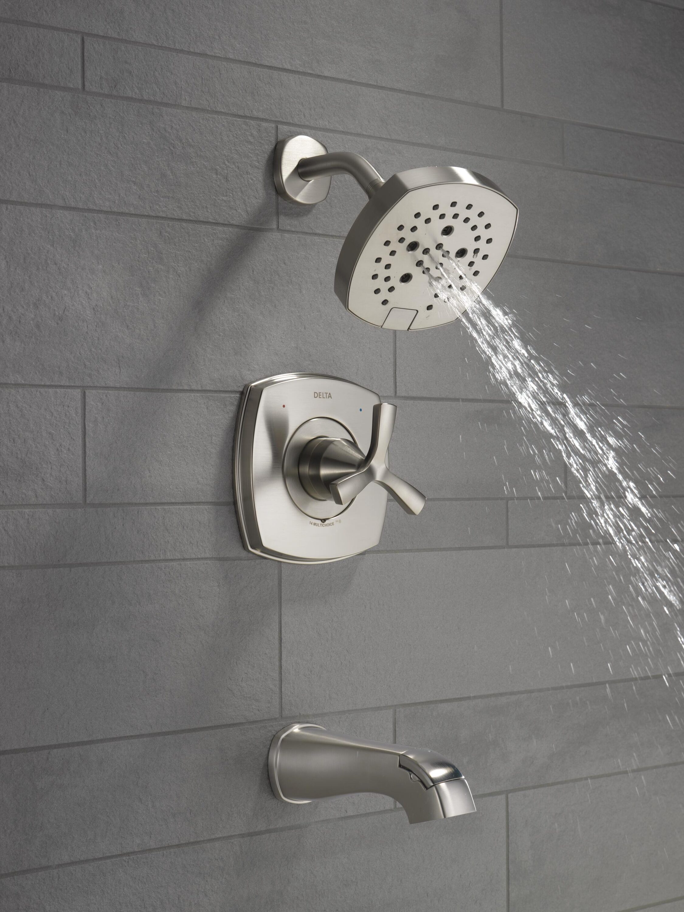 Grifo para bañera y ducha redonda de 7.0 pulgadas con acabado lumicoat de acero inoxidable y un solo mango de la línea Delta Stryke. T144766-SS-PR