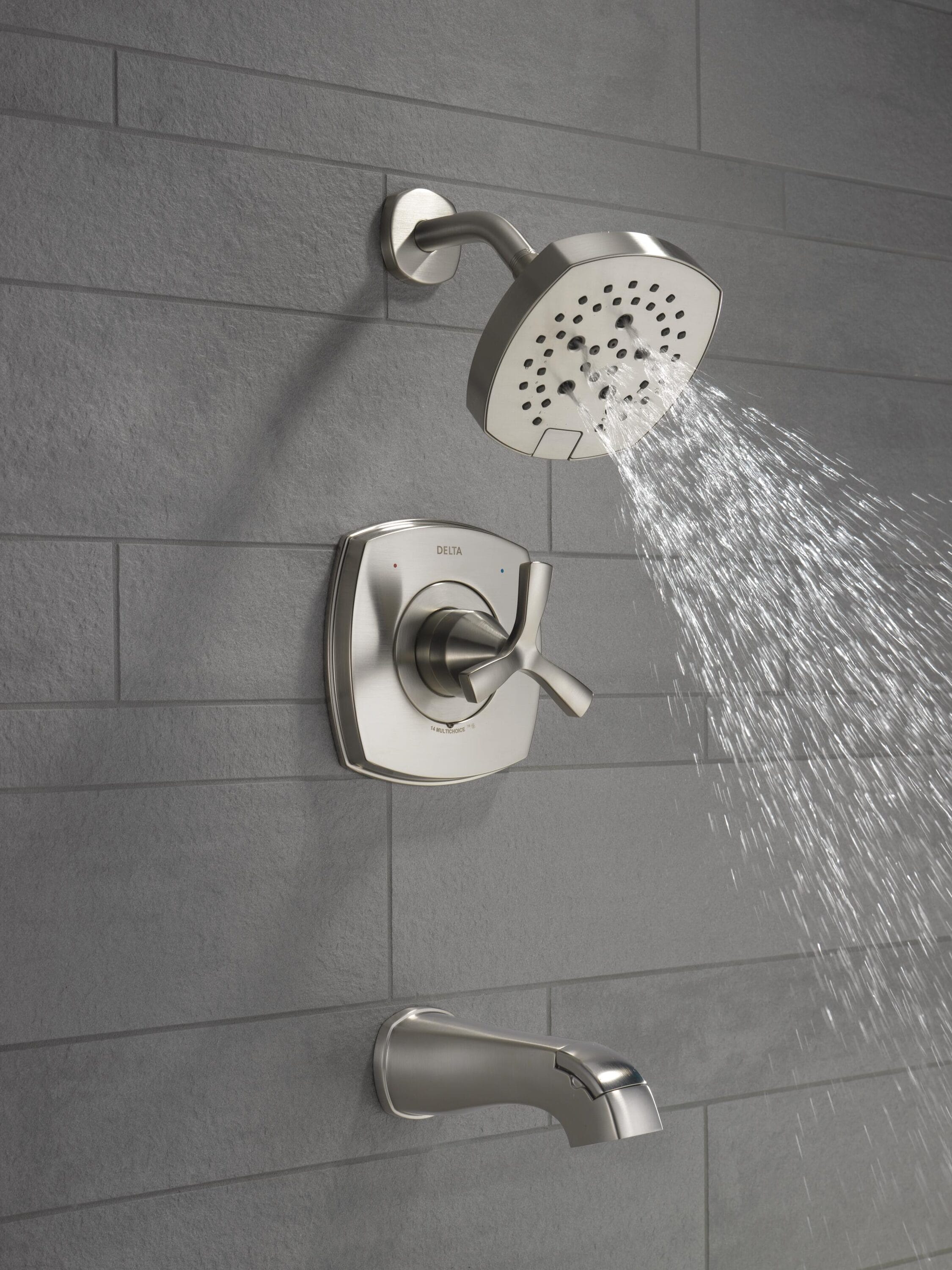 Grifo para bañera y ducha redonda de 7.0 pulgadas con acabado lumicoat de acero inoxidable y un solo mango de la línea Delta Stryke. T144766-SS-PR