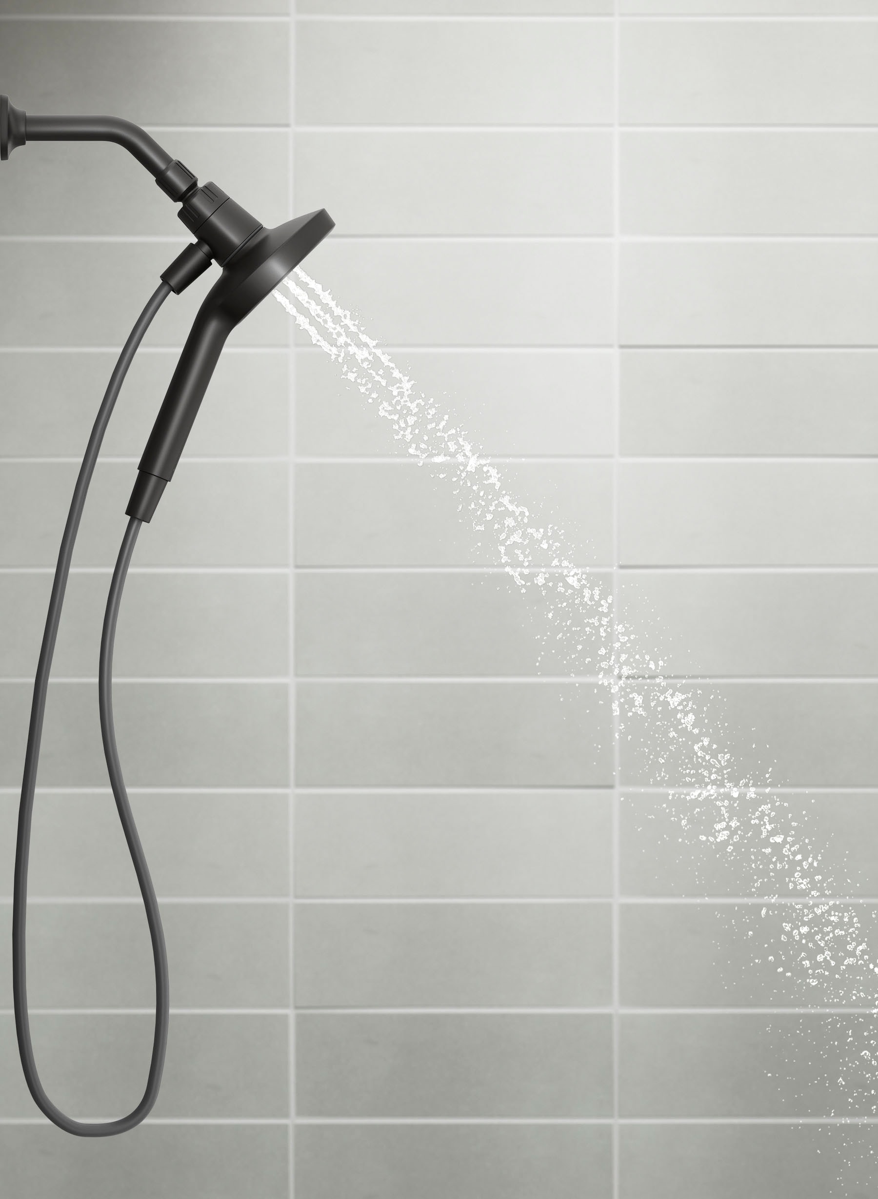 Grifo de bañera y ducha redondo de 4.59 pulgadas con válvula, de una manija y portátil en negro mate Rill Rite-Temp KOHLER R27955-4G-BL