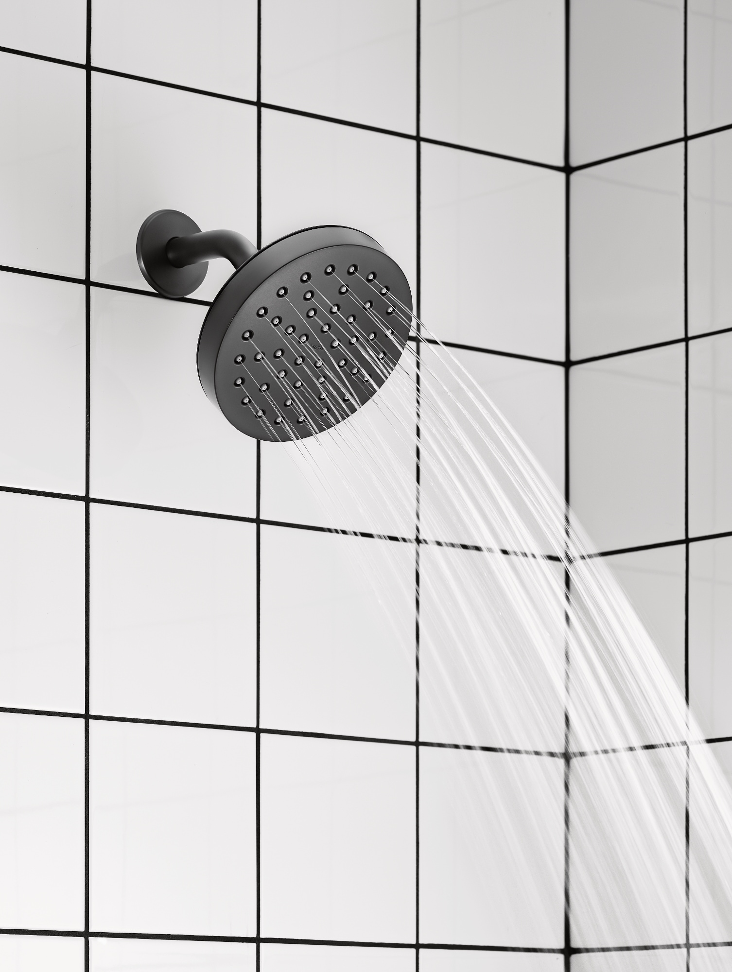 Mezcladora para bañera y regadera de una sola función Moen Rinza negro mate de 1 manija y 6.18 pulgadas con válvula 82628BL.