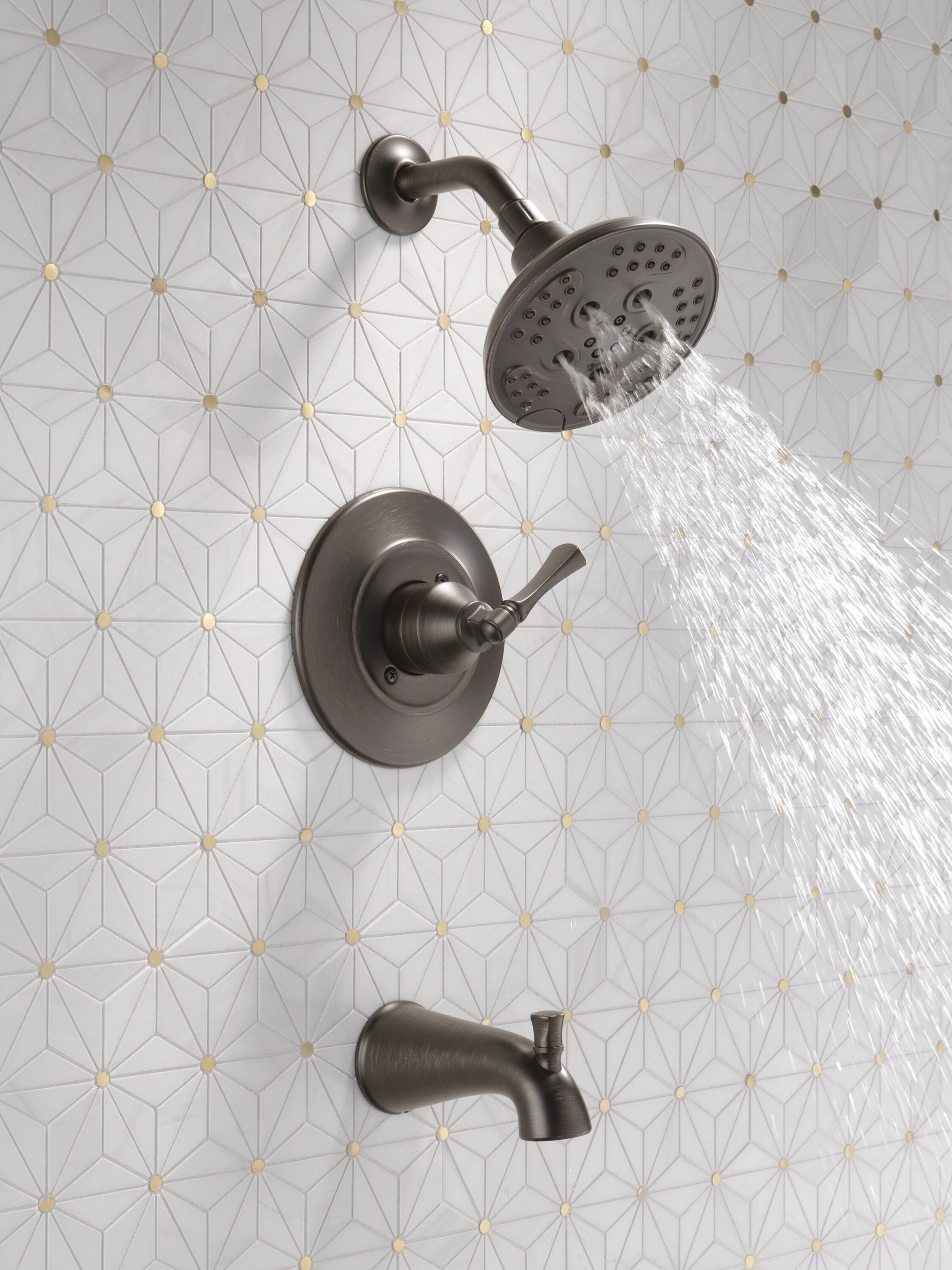 Grifo para bañera y ducha redonda de 6 pulgadas de una sola manija y función múltiple en bronce veneciano Delta Archdale con válvula 144798-RB