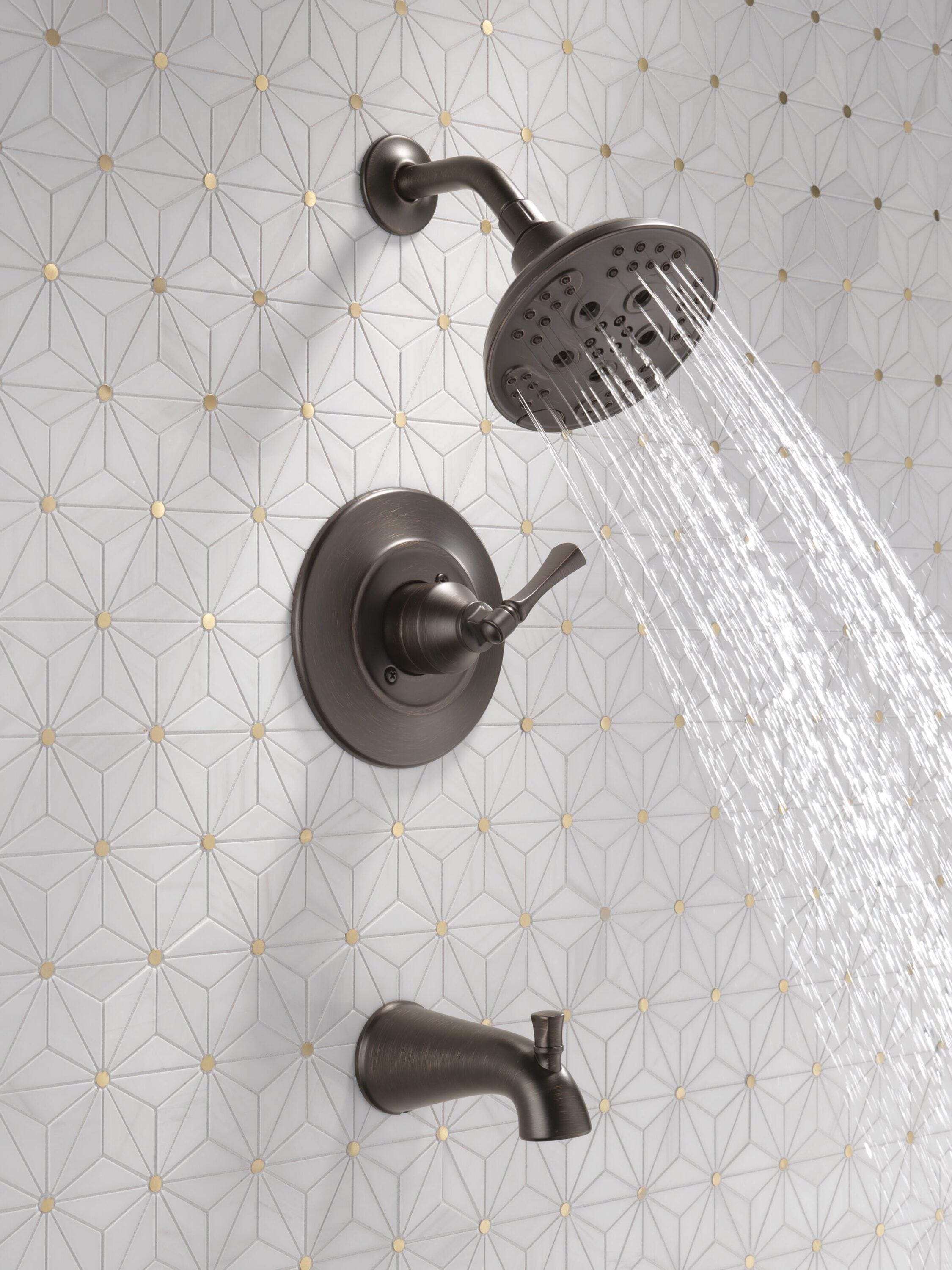 Grifo para bañera y ducha redonda de 6 pulgadas de una sola manija y función múltiple en bronce veneciano Delta Archdale con válvula 144798-RB