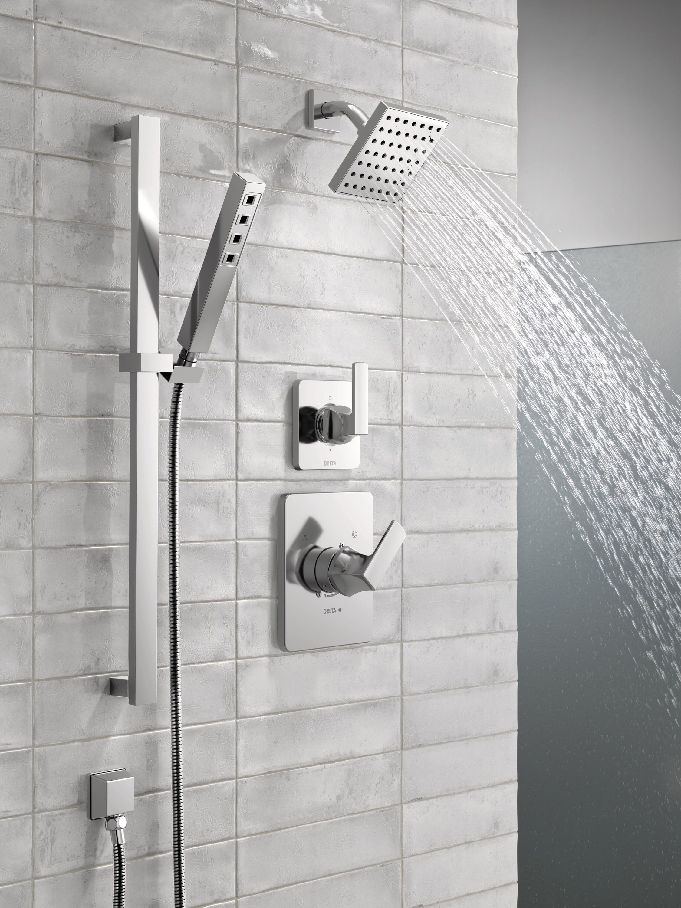 Grifo para bañera y ducha de una sola función con una manija en cromo Delta Velum de 6.5 pulgadas.
