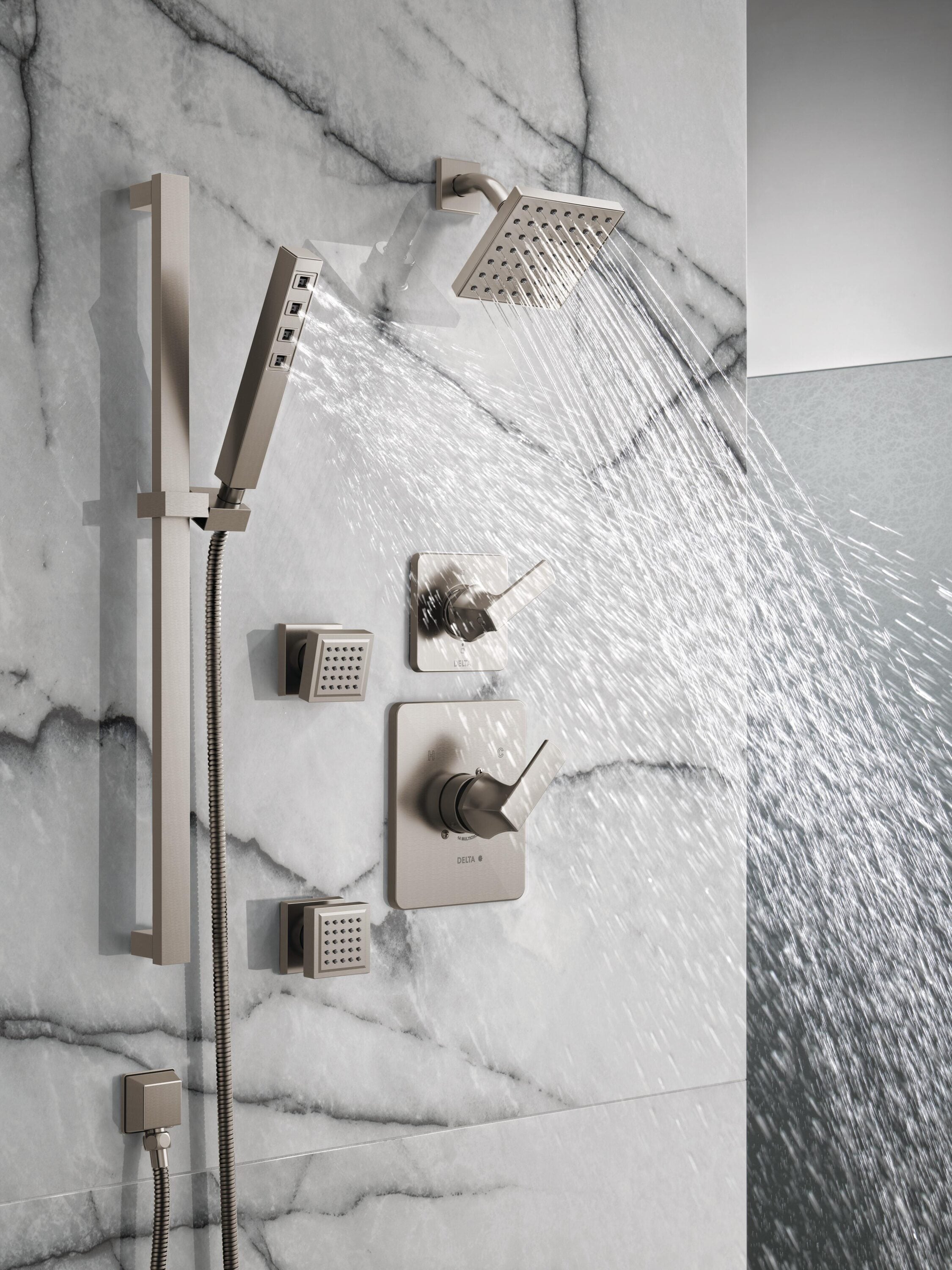 Grifo para bañera y ducha de acero inoxidable Delta Velum con un solo mango y función única de 6.5 pulgadas