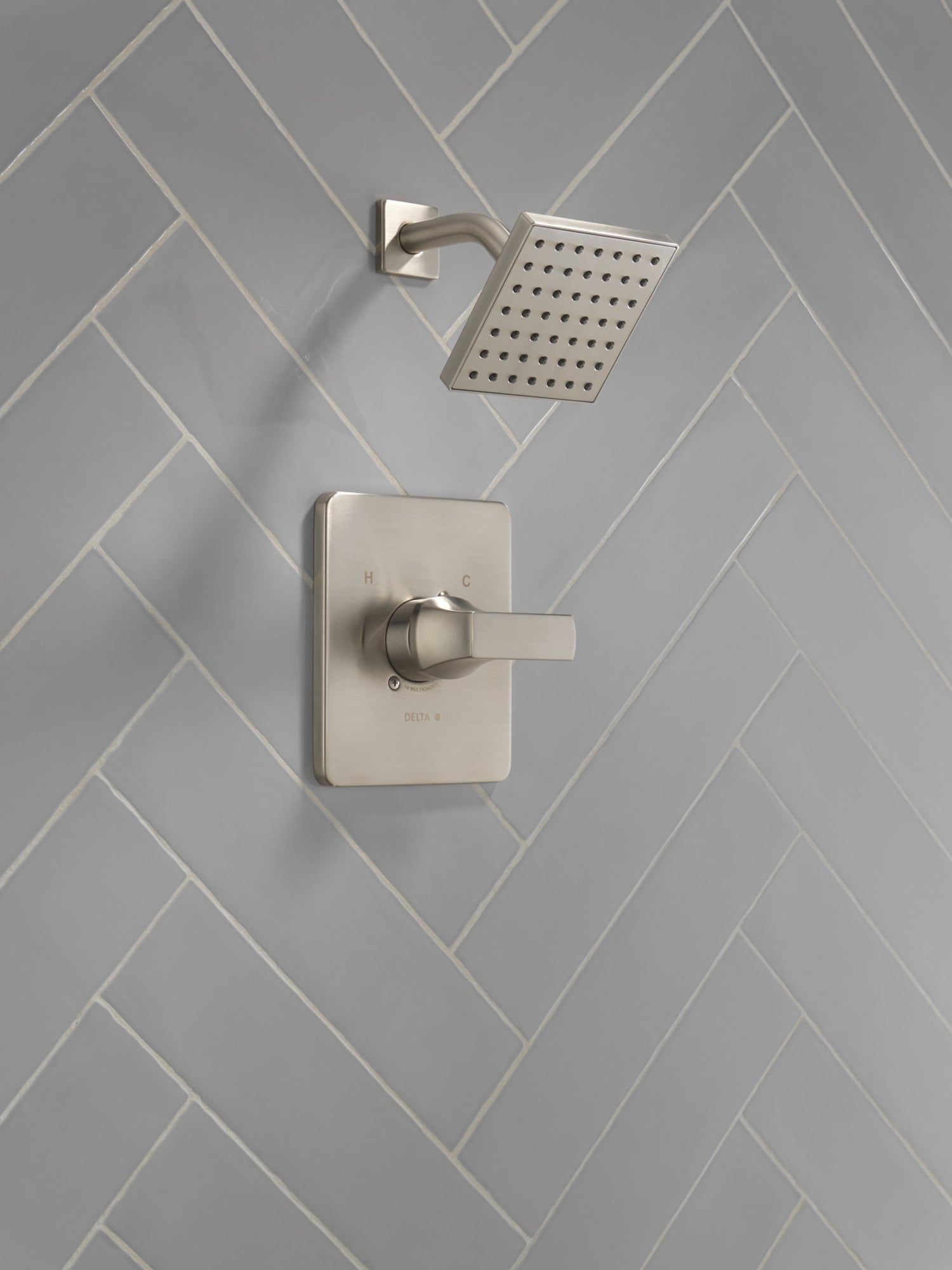 Grifo para bañera y ducha de acero inoxidable Delta Velum con un solo mango y función única de 6.5 pulgadas