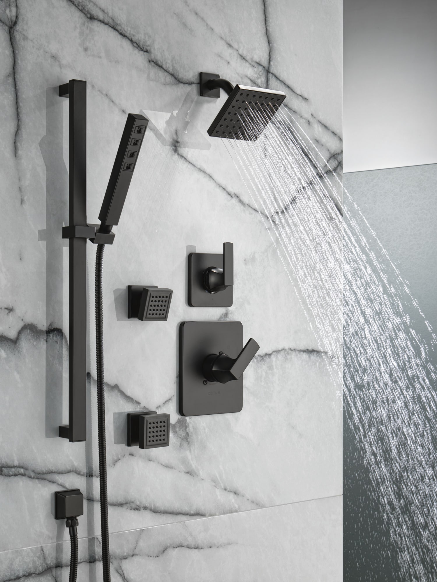 Grifo de Bañera y Ducha de 1 Manija en Negro Mate Delta Velum de Función Única de 6.5 Pulgadas Cuadradas T14237-BL