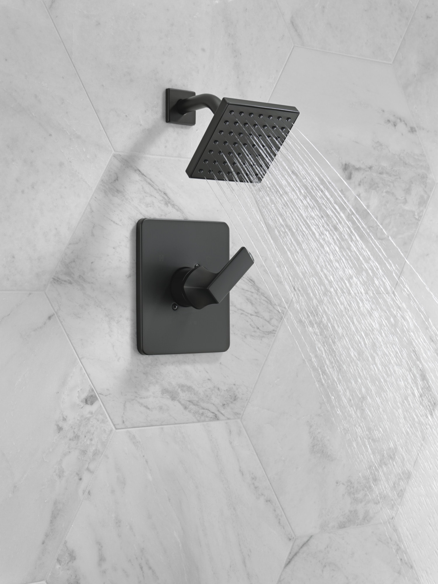 Grifo de Bañera y Ducha de 1 Manija en Negro Mate Delta Velum de Función Única de 6.5 Pulgadas Cuadradas T14237-BL