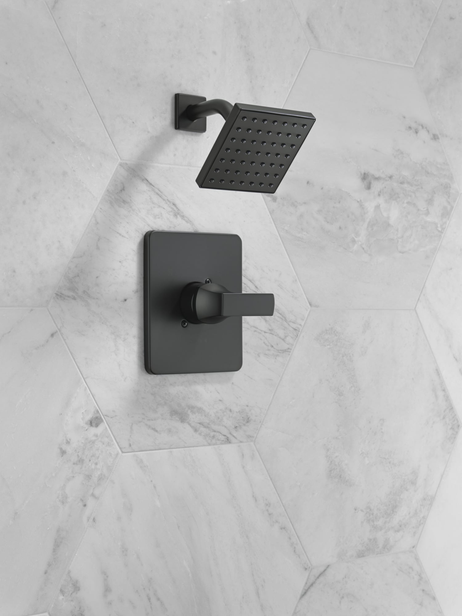 Grifo de Bañera y Ducha de 1 Manija en Negro Mate Delta Velum de Función Única de 6.5 Pulgadas Cuadradas T14237-BL