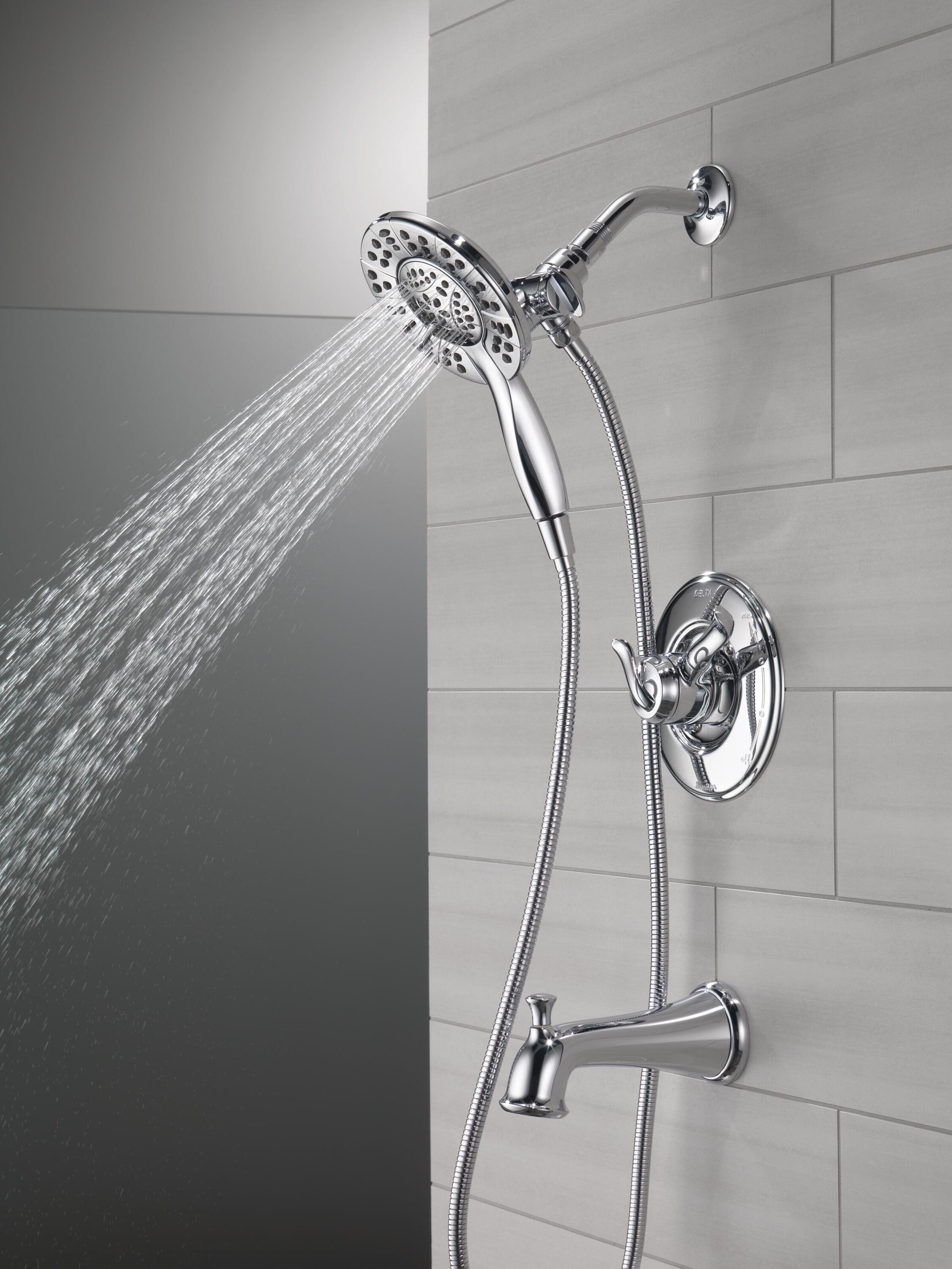 Llave mezcladora para bañera y regadera redonda de 6.1250 pulgadas, multi-función y de doble manija en cromo Delta Linden T17494-I