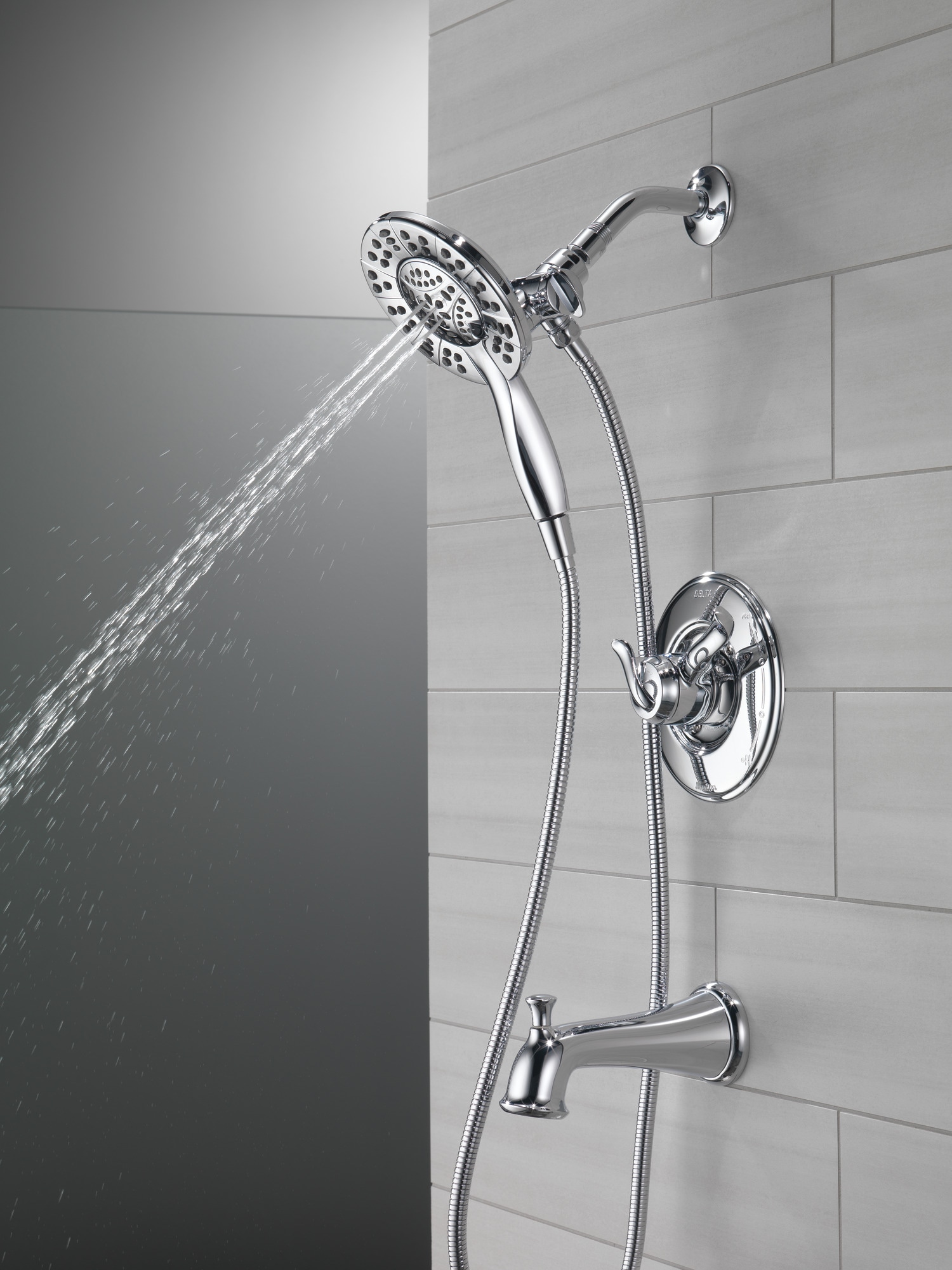 Llave mezcladora para bañera y regadera redonda de 6.1250 pulgadas, multi-función y de doble manija en cromo Delta Linden T17494-I