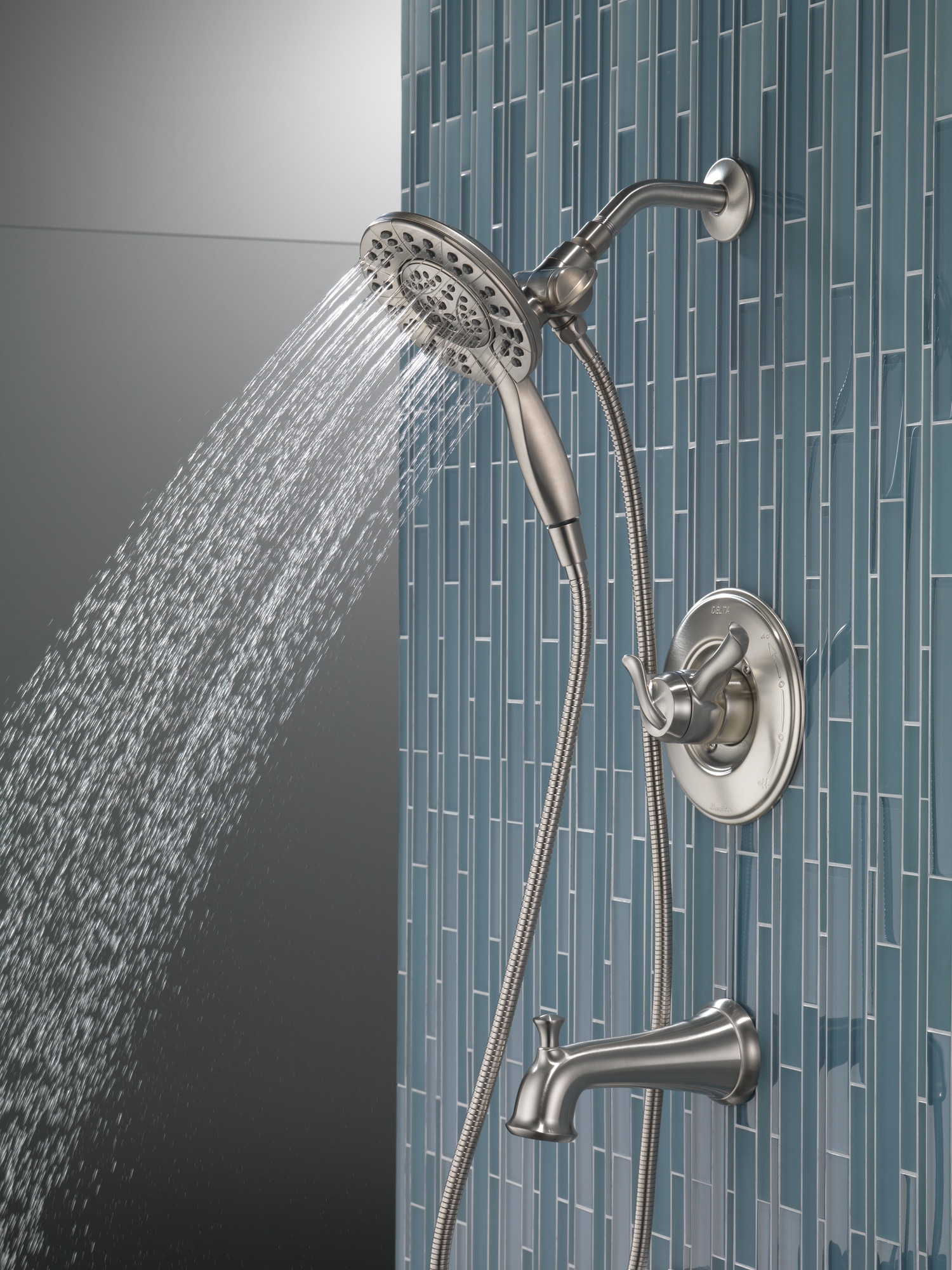Grifo de bañera y ducha redondo de acero inoxidable Delta Linden con 2 manijas y funciones múltiples de 6.1250 pulgadas - T17494-SS-I