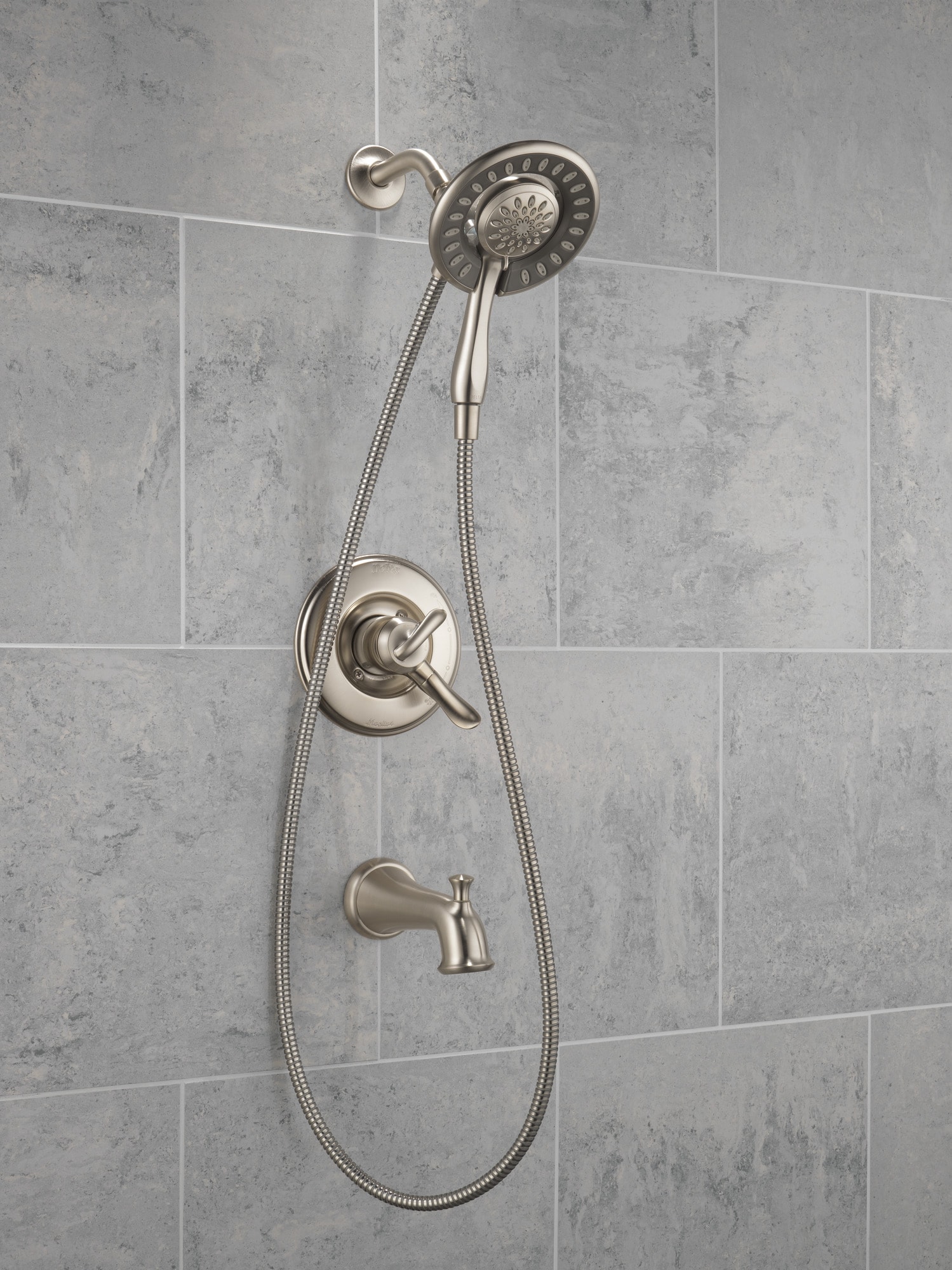 Grifo de bañera y ducha redondo de acero inoxidable Delta Linden con 2 manijas y funciones múltiples de 6.1250 pulgadas - T17494-SS-I