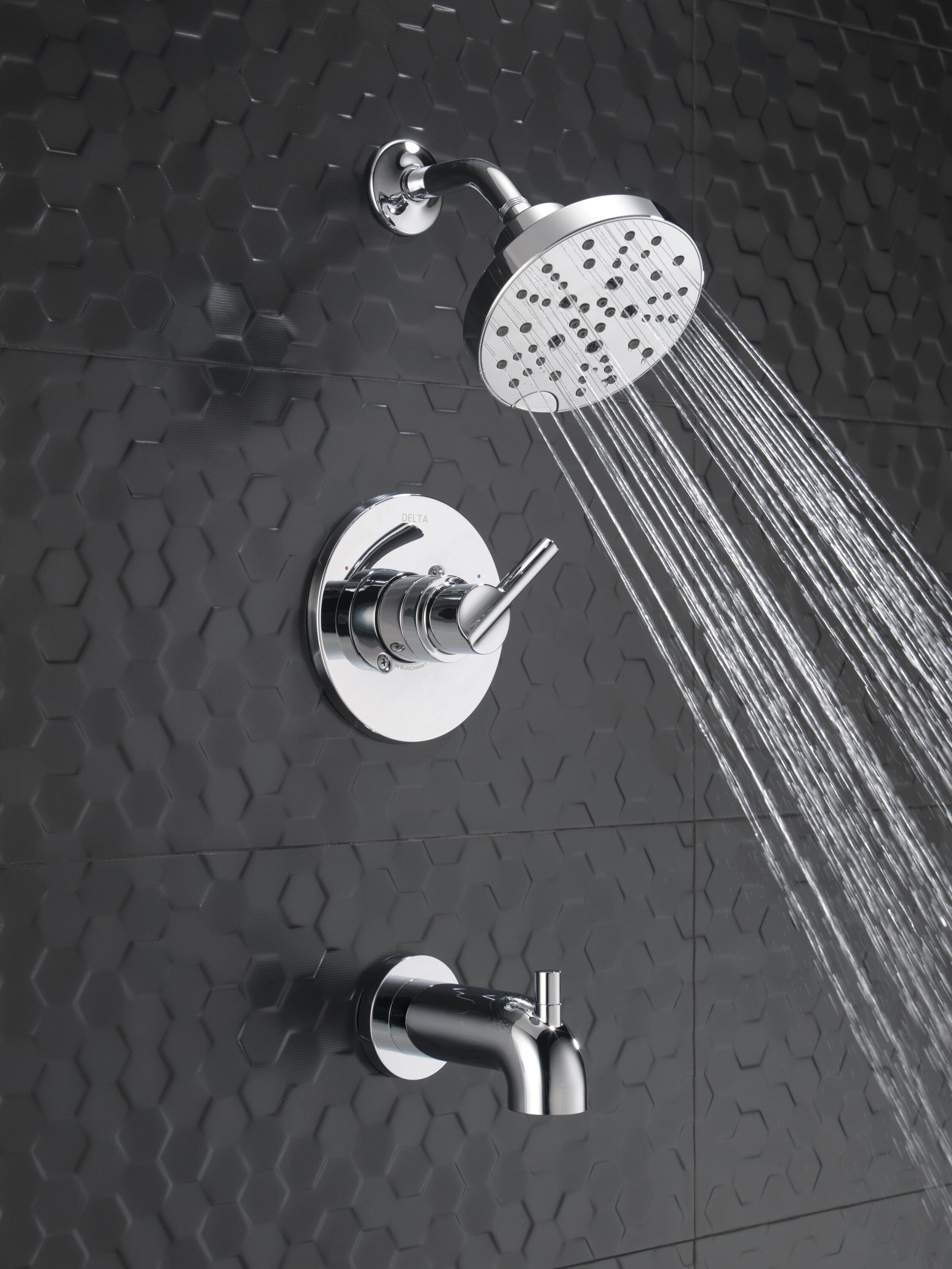Grifo para bañera y ducha redonda multifunción de 6 pulgadas con una manija en cromo Delta Nicoli con válvula 144749.