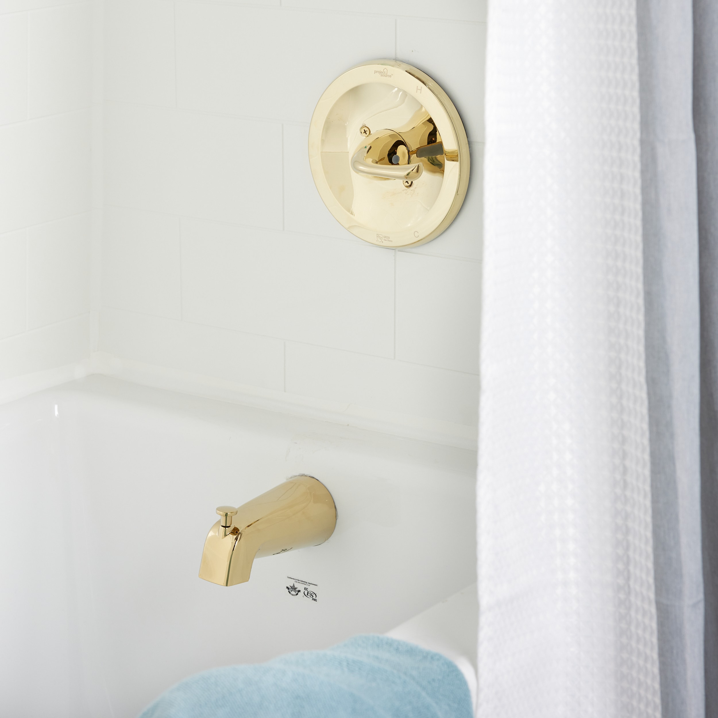 Grifo de bañera redonda y ducha de una sola función con manija de bronce para proyecto Dover