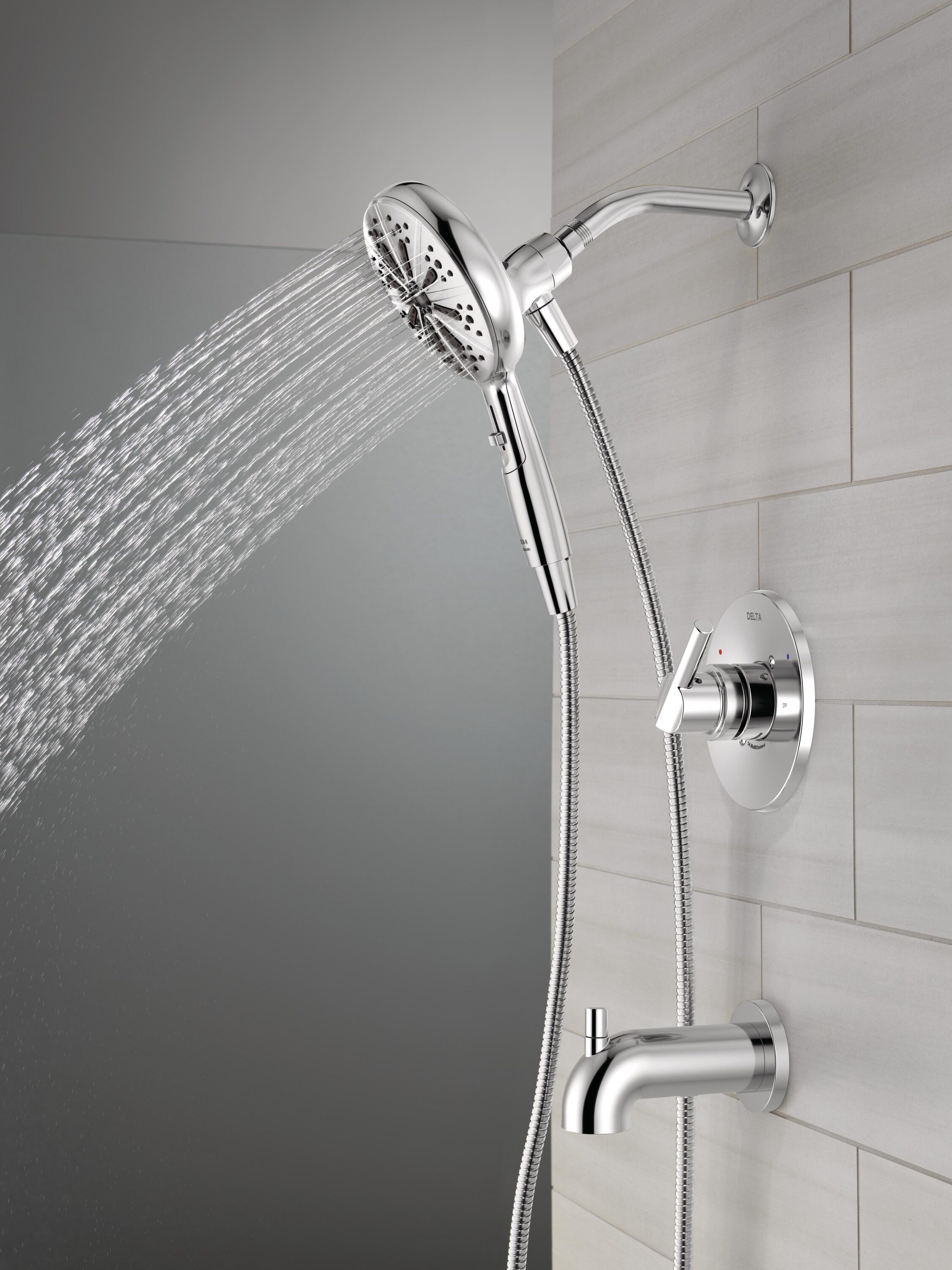 Llave Mezcladora para Tina y Ducha con Acabado en Cromo Pulido de Mango Único y Función Múltiple de 6.5 pulgadas de Diámetro de la Marca Delta con Válvula 144749-HS