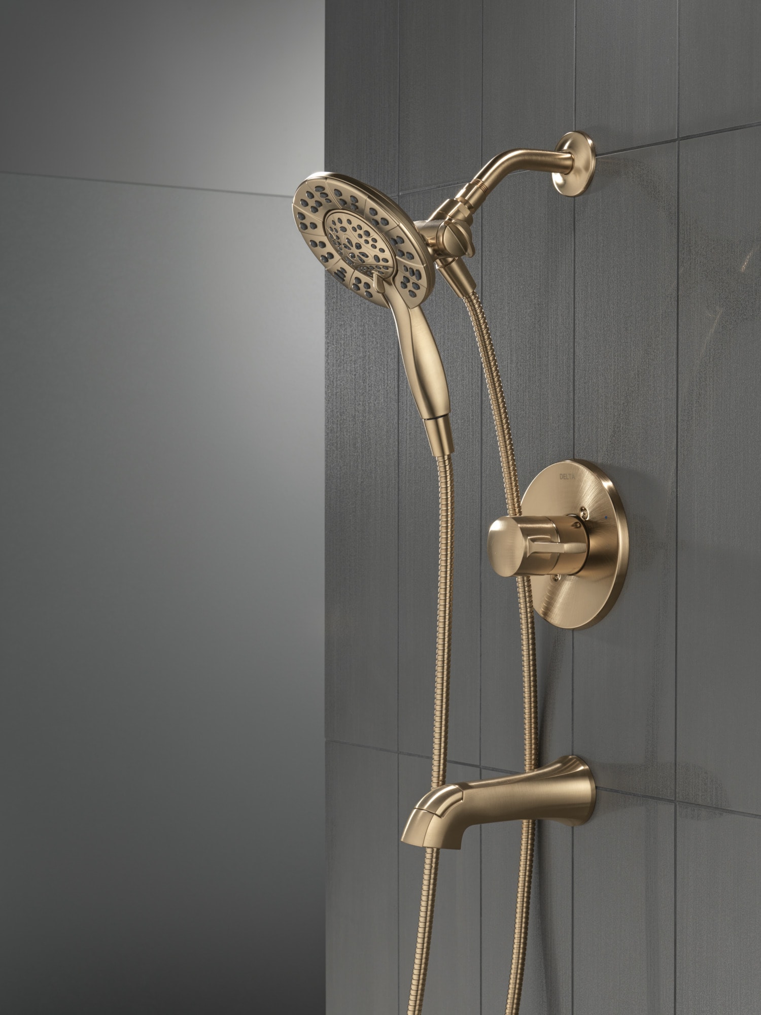 Grifo de bañera y ducha redondo de 6.0 pulgadas con 1 mango y función múltiple en bronce Champagne Delta Albion T144855-CZ-I