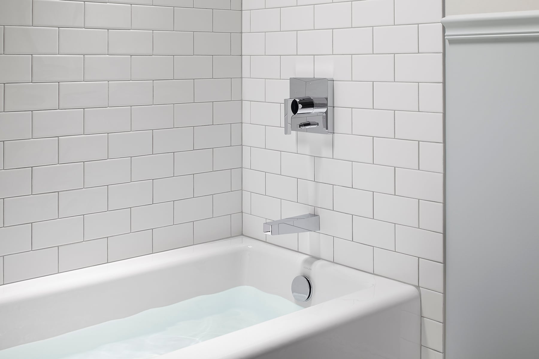 Grifo de bañera y ducha cuadrado de 4.125 pulgadas, cromo pulido, de una sola llave y una sola función de honestidad de KOHLER K-T99763-4G-CP