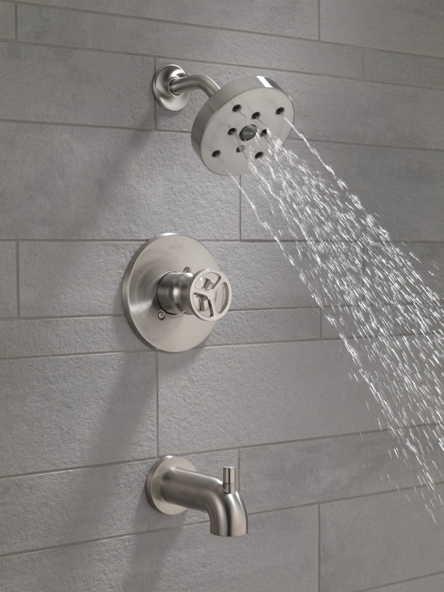 Grifo de bañera y ducha redondo de acero inoxidable Delta Trinsic con 1 manija y función única de 5.41 pulgadas T14458-SS