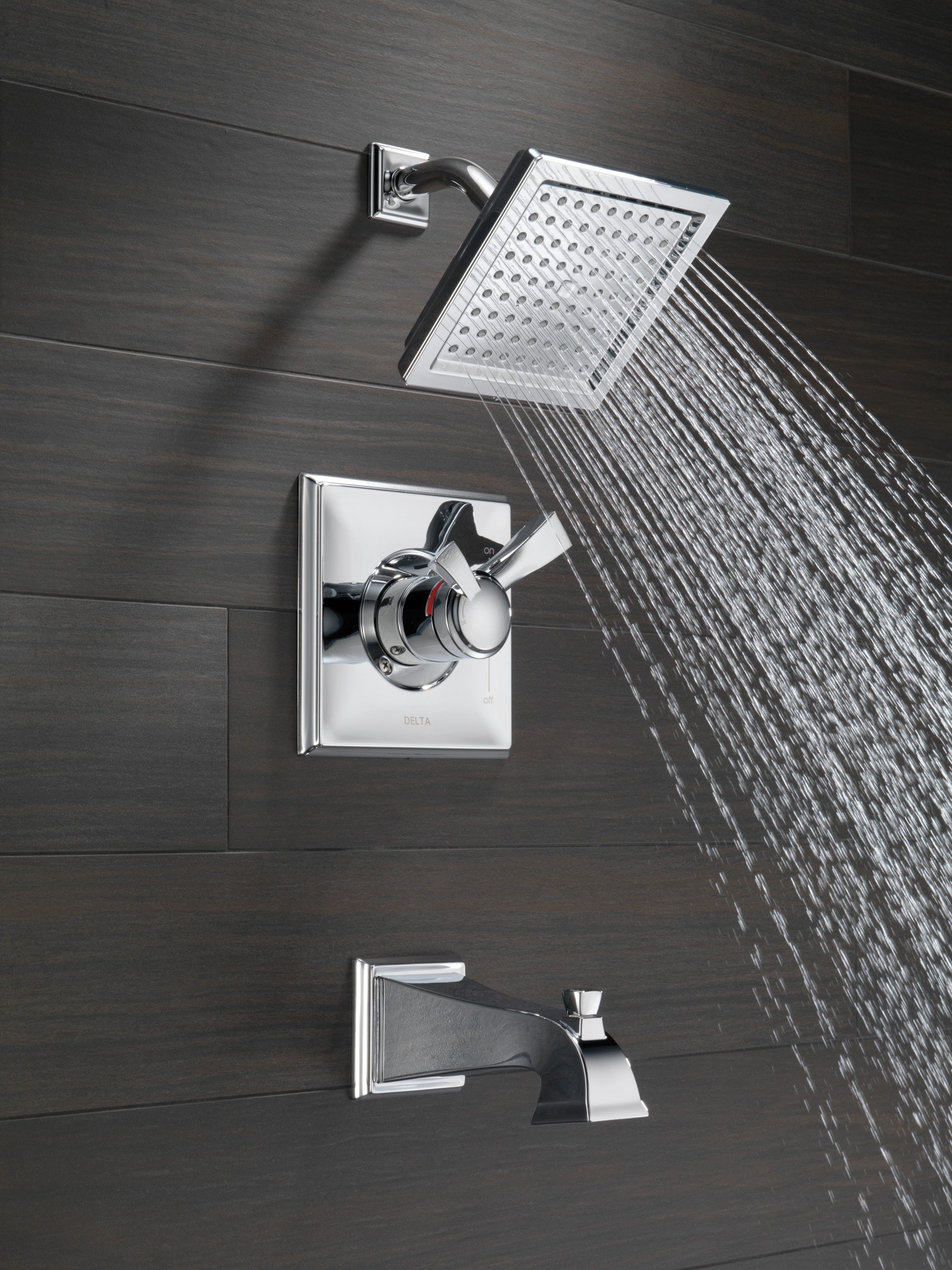 Grifo de bañera y ducha de 2 manijas en cromo Delta Dryden con función única de 6.5625 pulgadas en cuadrado