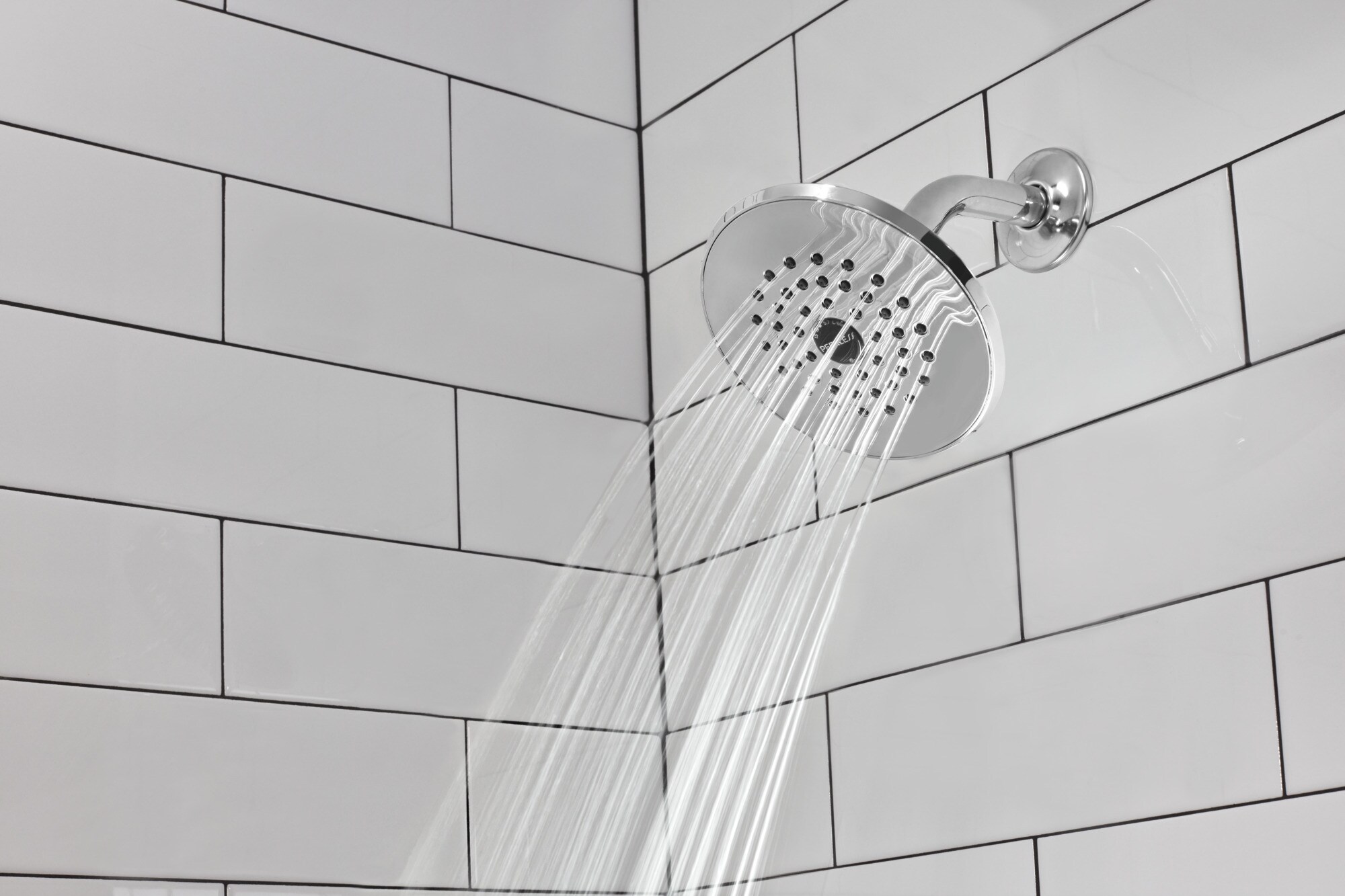 
Grifería para Bañera y Ducha Redonda de 5.938 Pulgadas, Cromada con un Mango de una Manija de la marca Peerless Elmhurst
