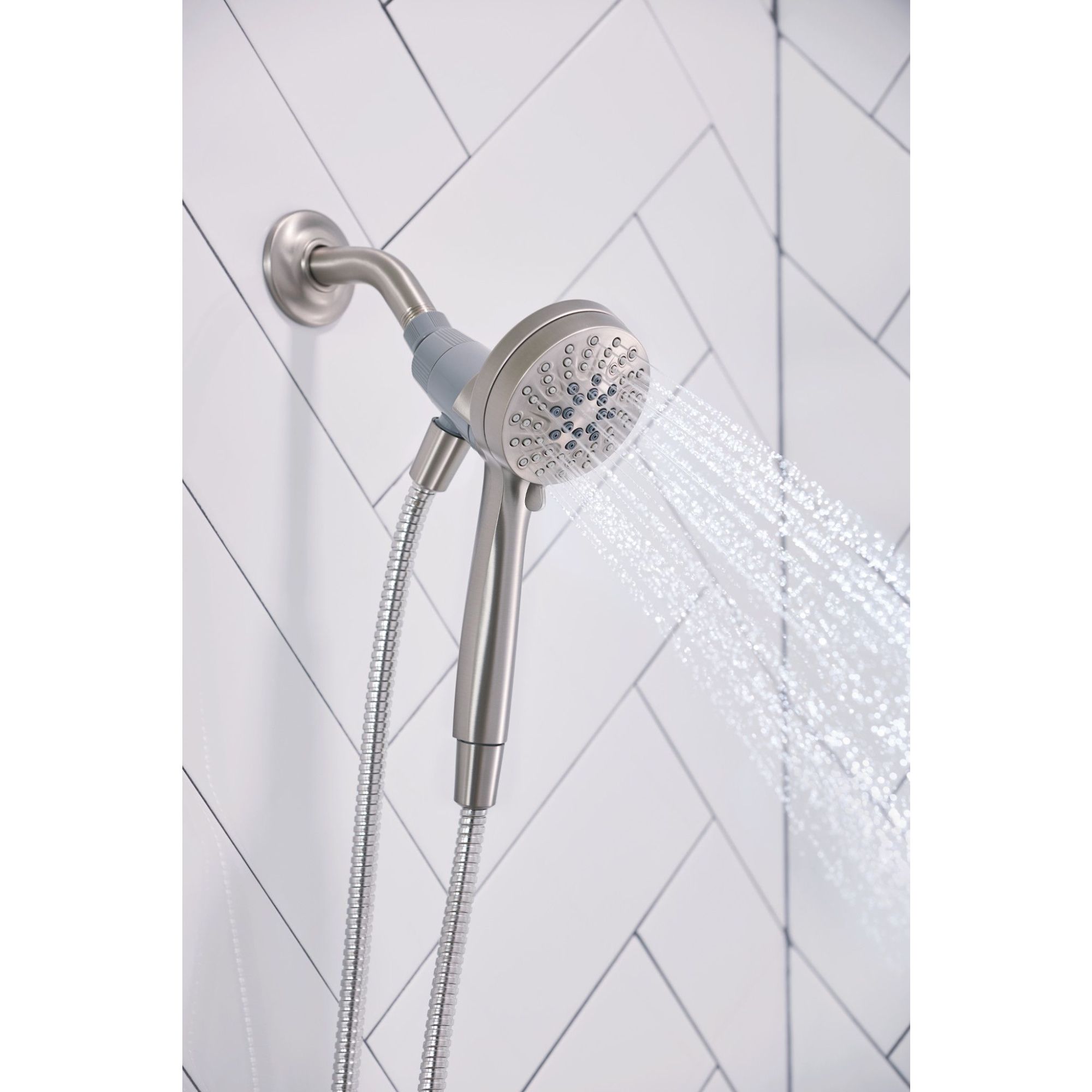 Mezcladora de bañera y ducha redonda de 3.75 pulgadas con acabado en níquel cepillado resistente a manchas de Moen