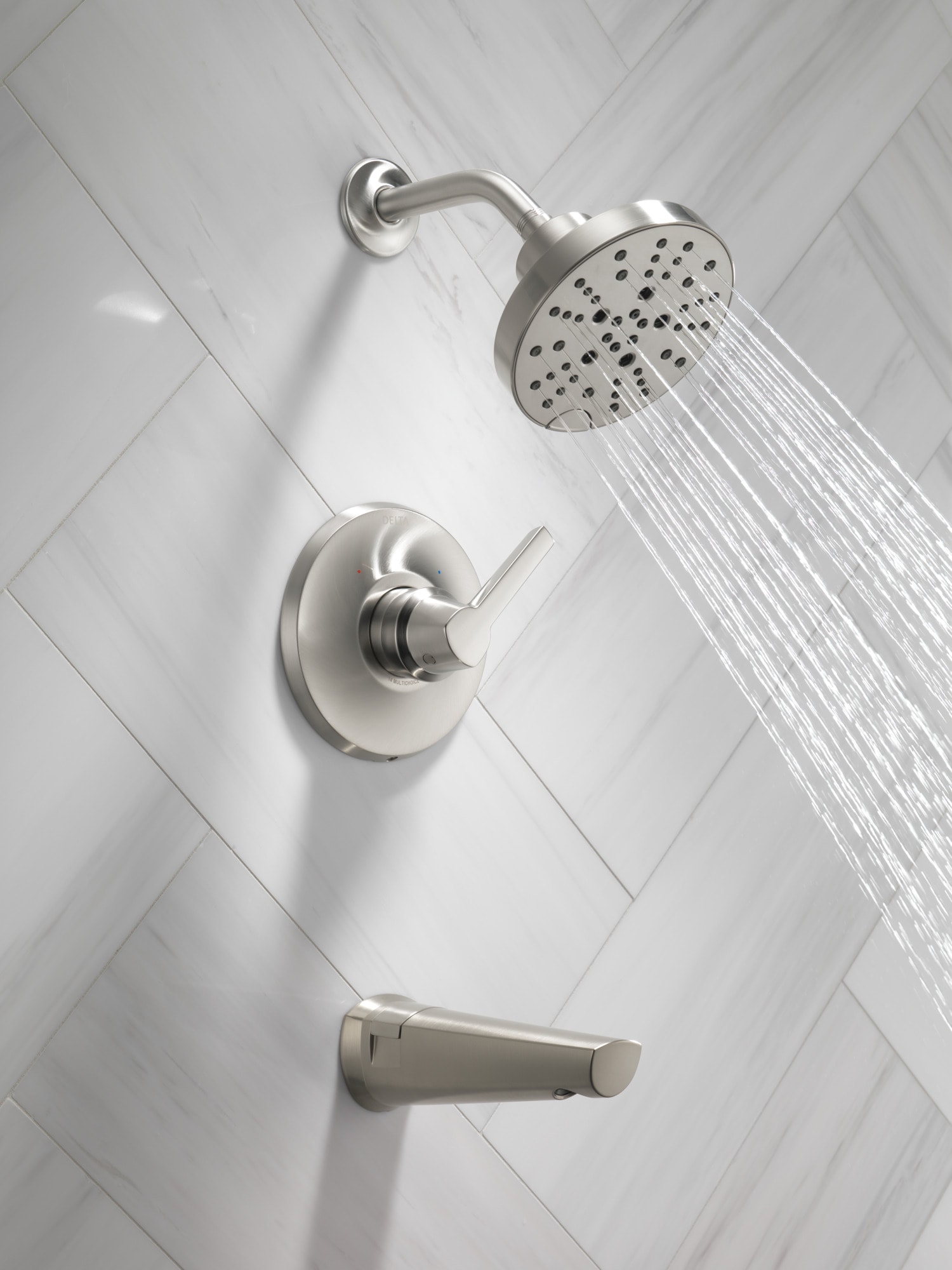 Mezcladora de bañera y ducha redonda de 6 pulgadas con recubrimiento Lumicoat de acero inoxidable de un solo mango Delta Galeon T14472-SS-PR