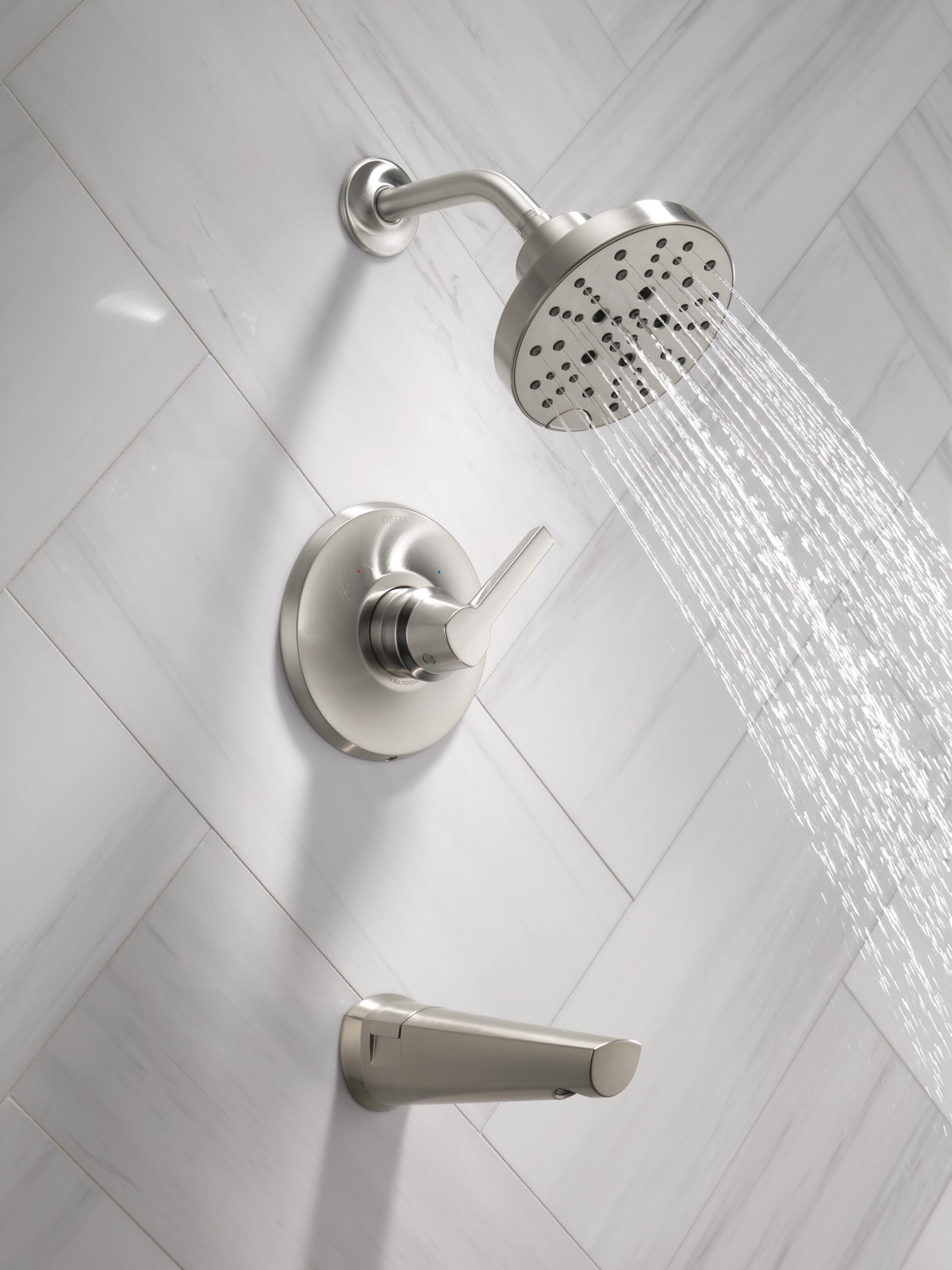 Mezcladora de bañera y ducha redonda de 6 pulgadas con recubrimiento Lumicoat de acero inoxidable de un solo mango Delta Galeon T14472-SS-PR