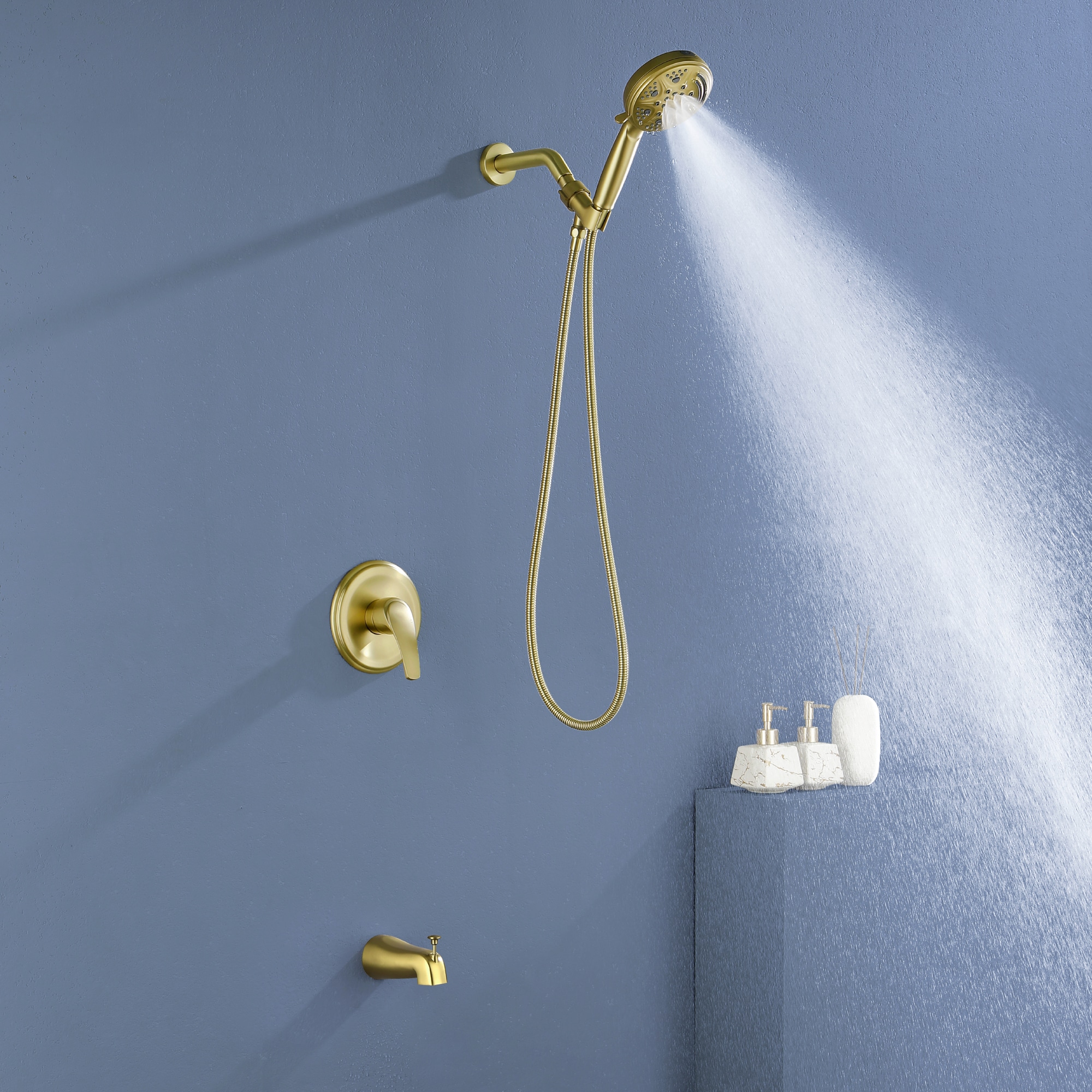 Grifería de Bañera y Ducha de ORO Cepillado con 1 Mango, 5 Pulgadas, tipo Manual, modelo WA4026MB01 de WELLFOR.