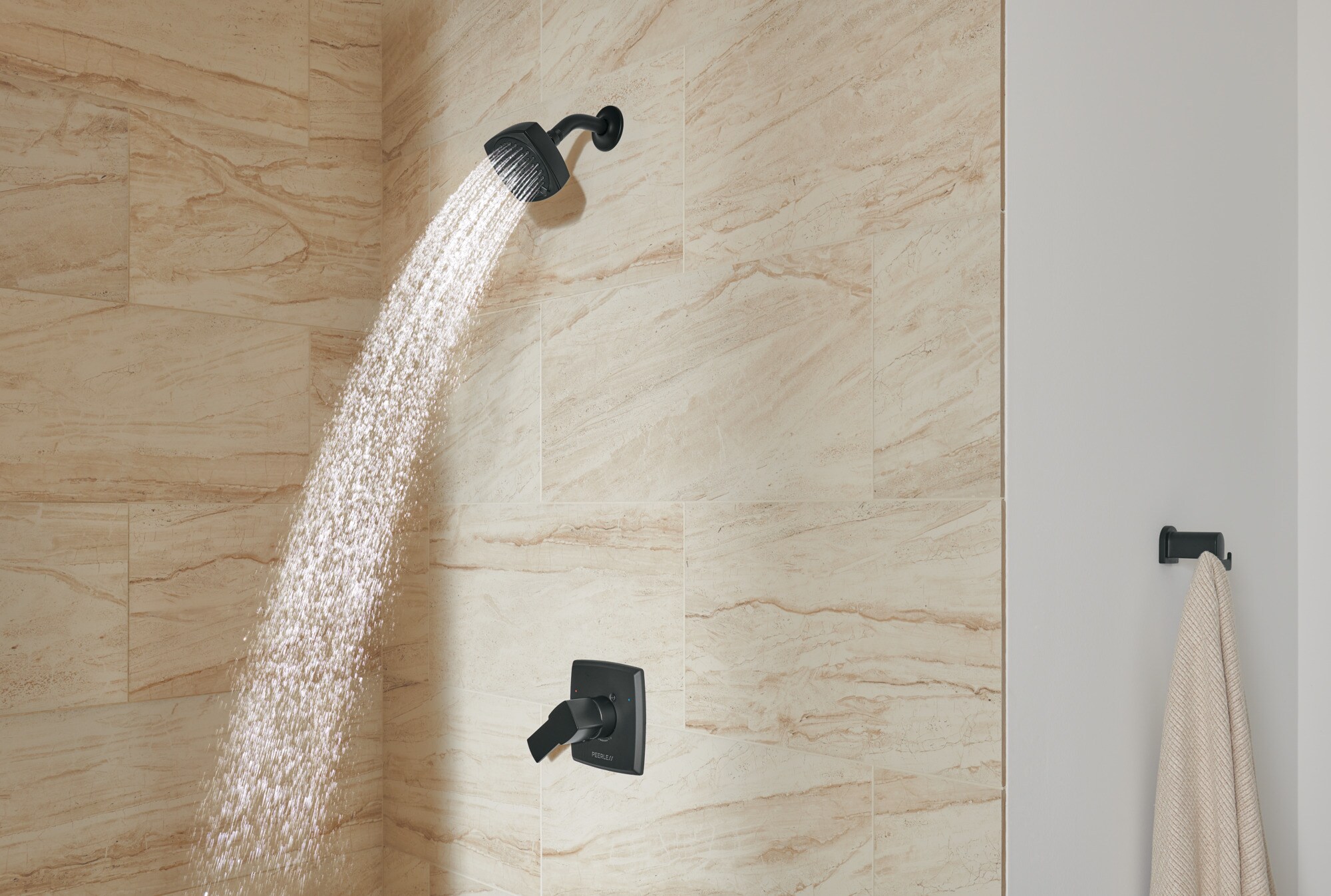Grifería para bañera y regadera de 1 manija en negro mate Ezra Peerless, cuadrada de 4 pulgadas, multifunción PTT14271-BL