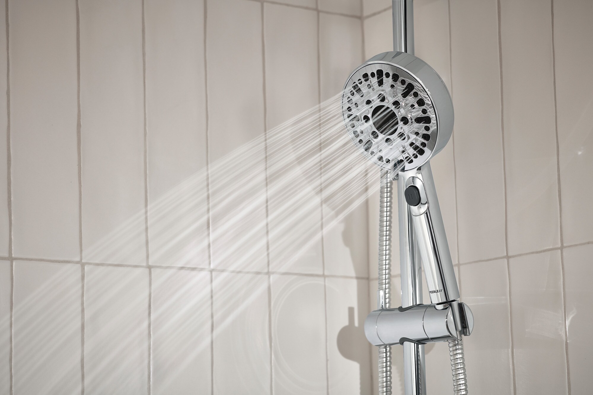 Grifería para bañera redonda multiusos cromada de la marca Peerless Precept Vendida por separado con válvula P62447
