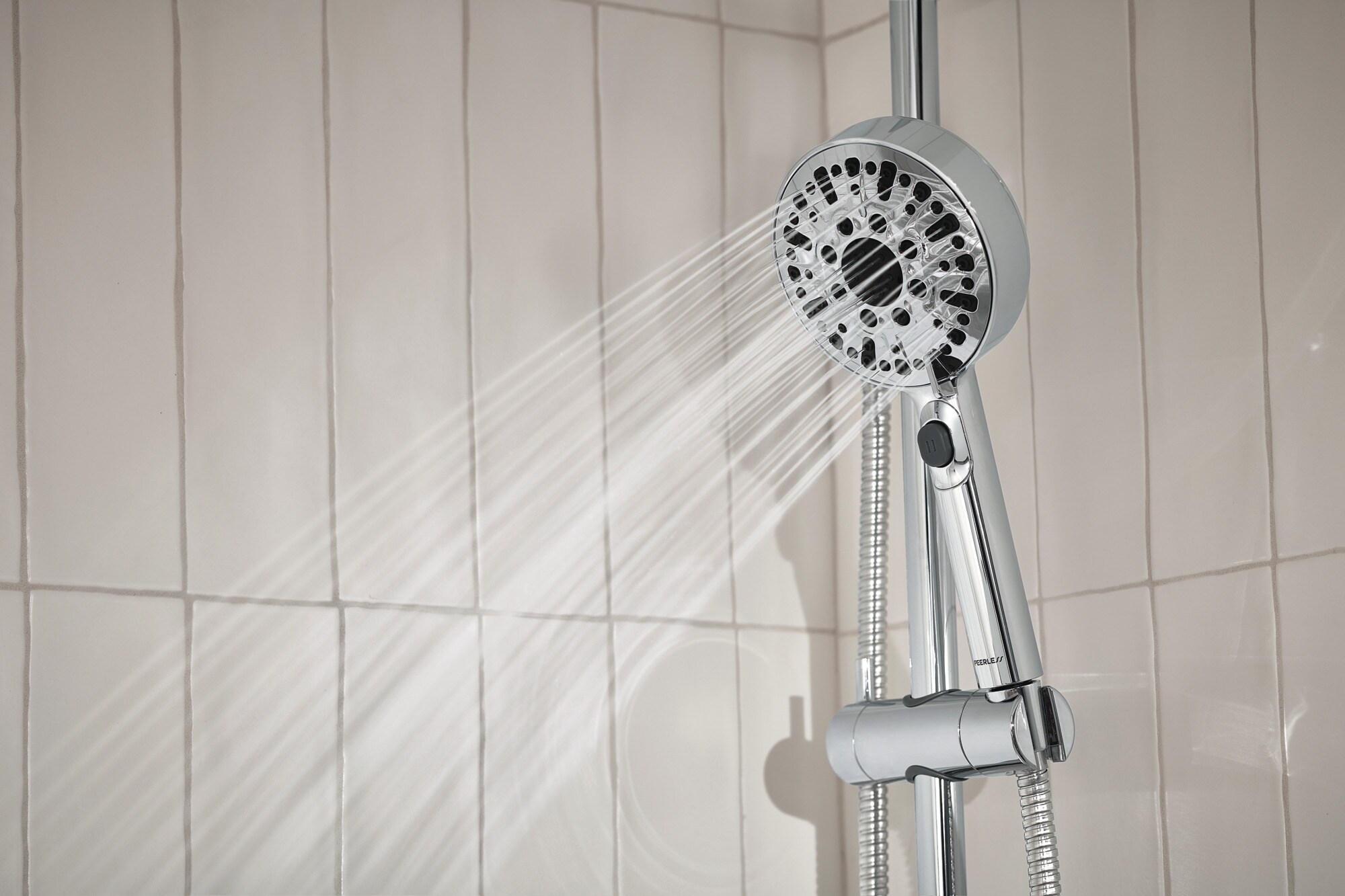 Grifería para bañera redonda multiusos cromada de la marca Peerless Precept Vendida por separado con válvula P62447