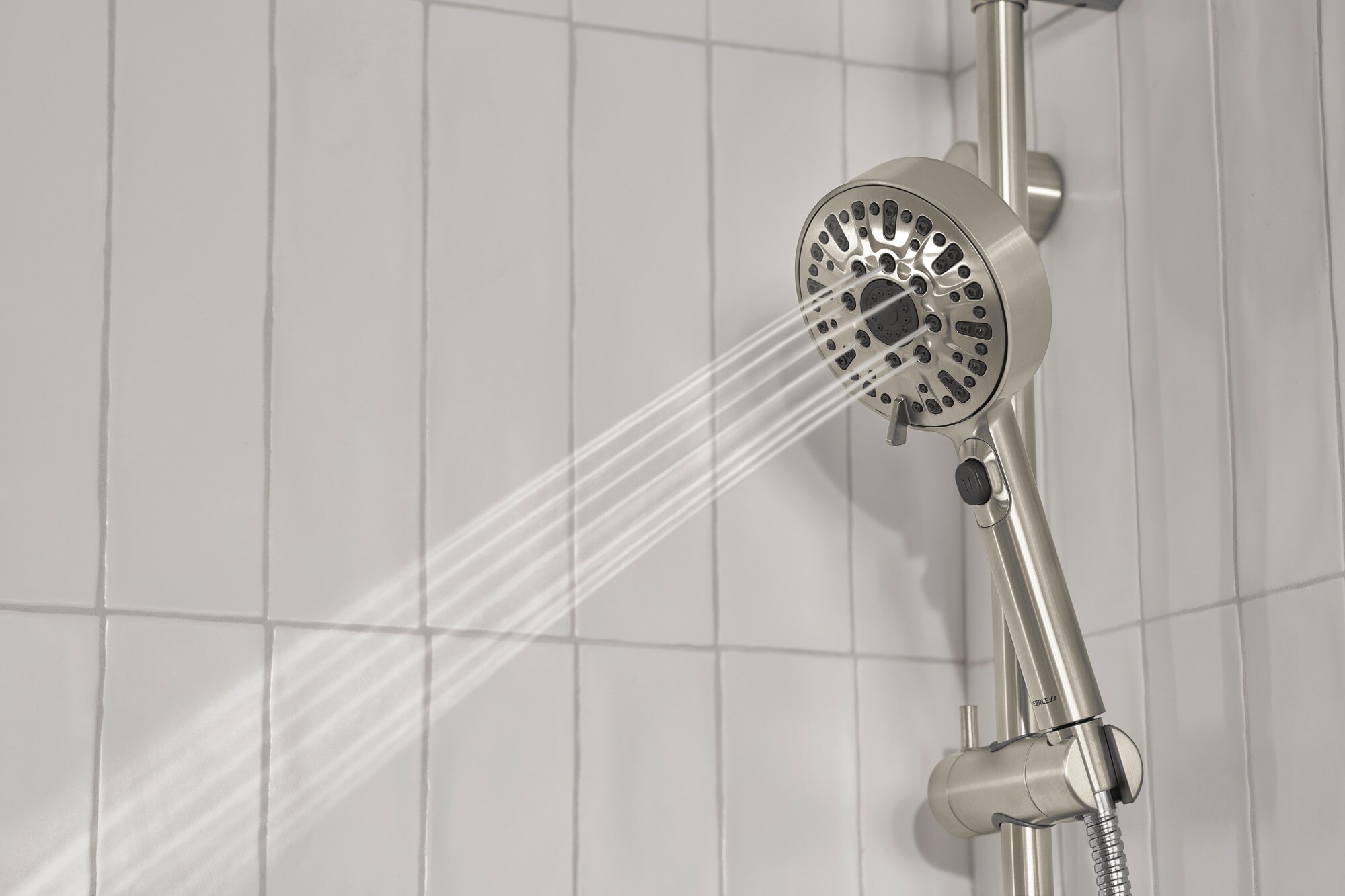 Mezcladora para bañera y regadera redonda de 4.562 pulgadas, multifuunción, estilo niquel cepillado, de la marca Peerless Precept, se vende por separado, con válvula incluida P62447-BN.