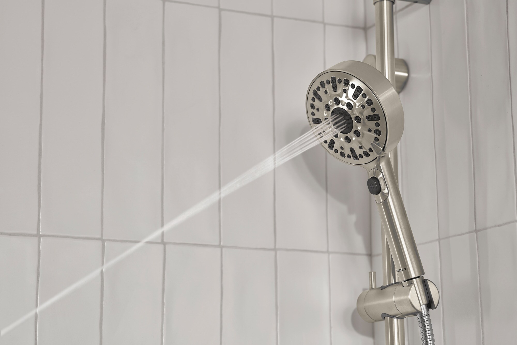 Mezcladora para bañera y regadera redonda de 4.562 pulgadas, multifuunción, estilo niquel cepillado, de la marca Peerless Precept, se vende por separado, con válvula incluida P62447-BN.