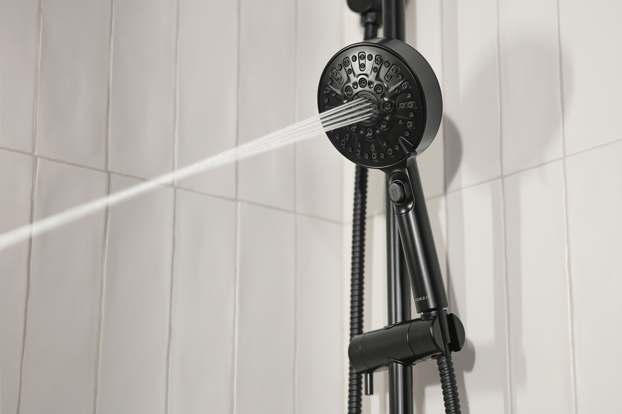 Precept Negro Mate de Primera Calidad Vendido por Separado Mezcladora de Bañera y Ducha Redonda Multifuncional de 4.562 Pulgadas con Válvula P62447-BL