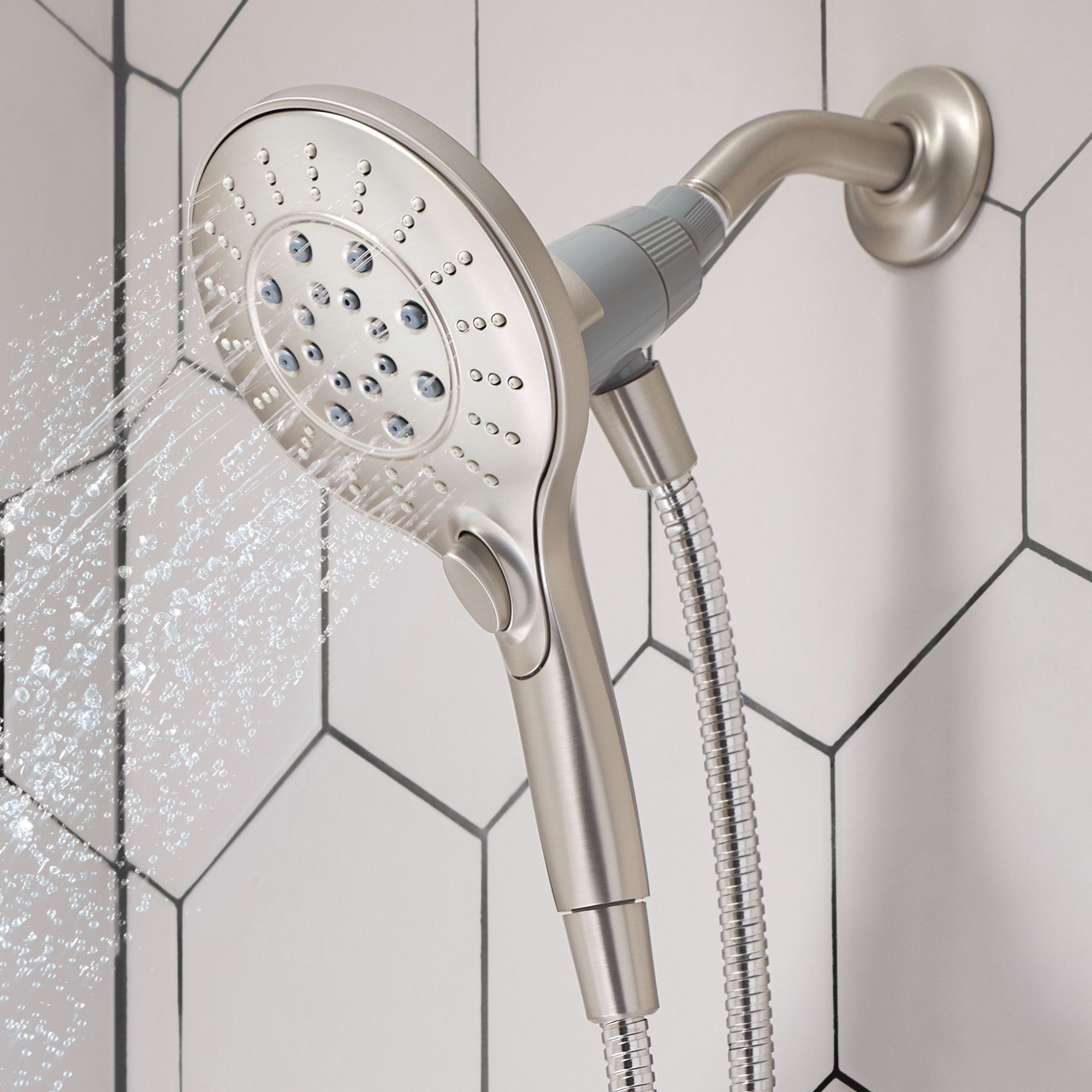 Grifo para bañera y ducha multifunción en níquel cepillado resistente a las manchas de Moen (válvula no incluida) Se vende por separado 26115SRN