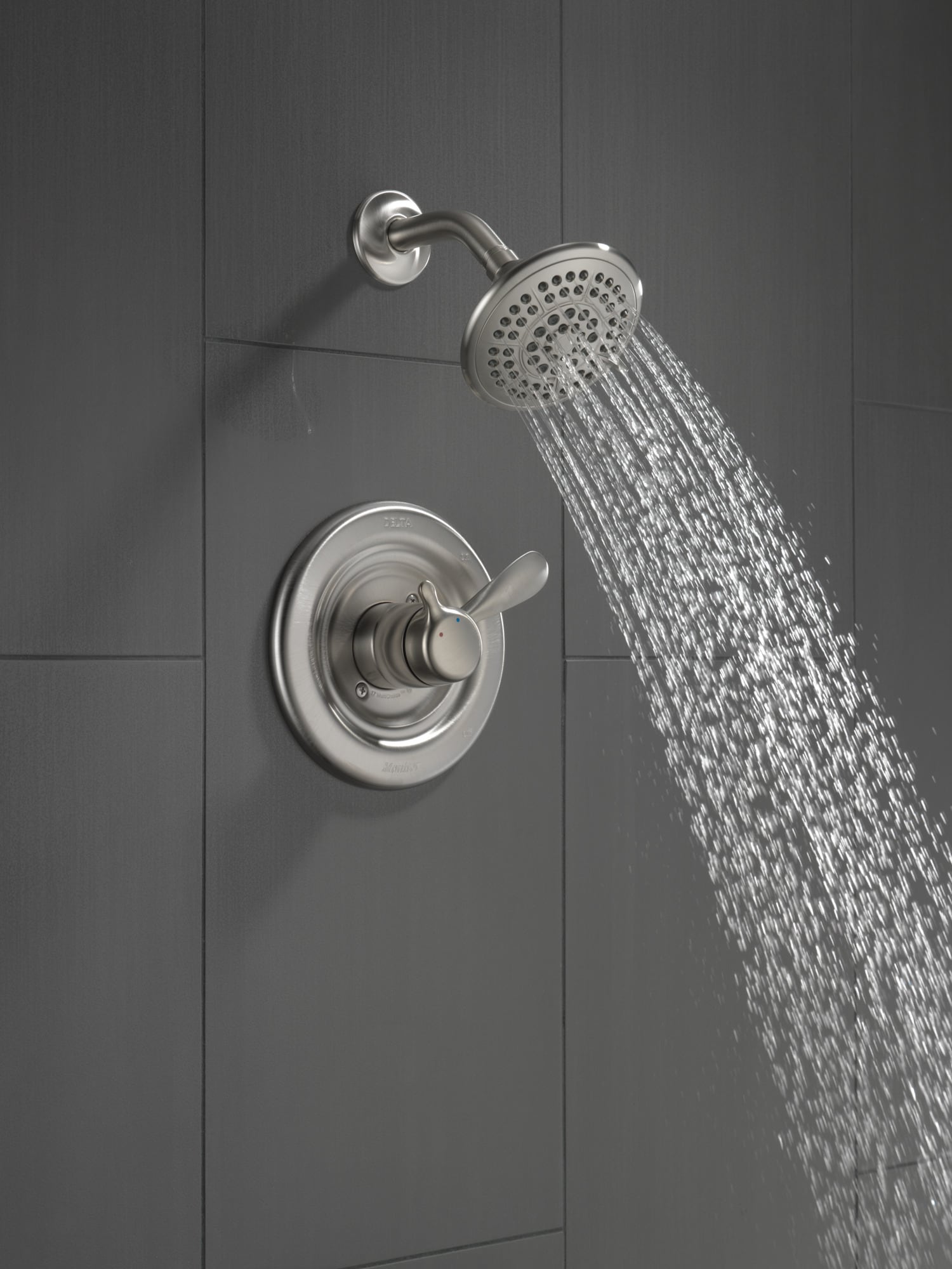 Grifo de ducha redondo de acero inoxidable con 2 manijas y función múltiple de 4.8750 pulgadas.