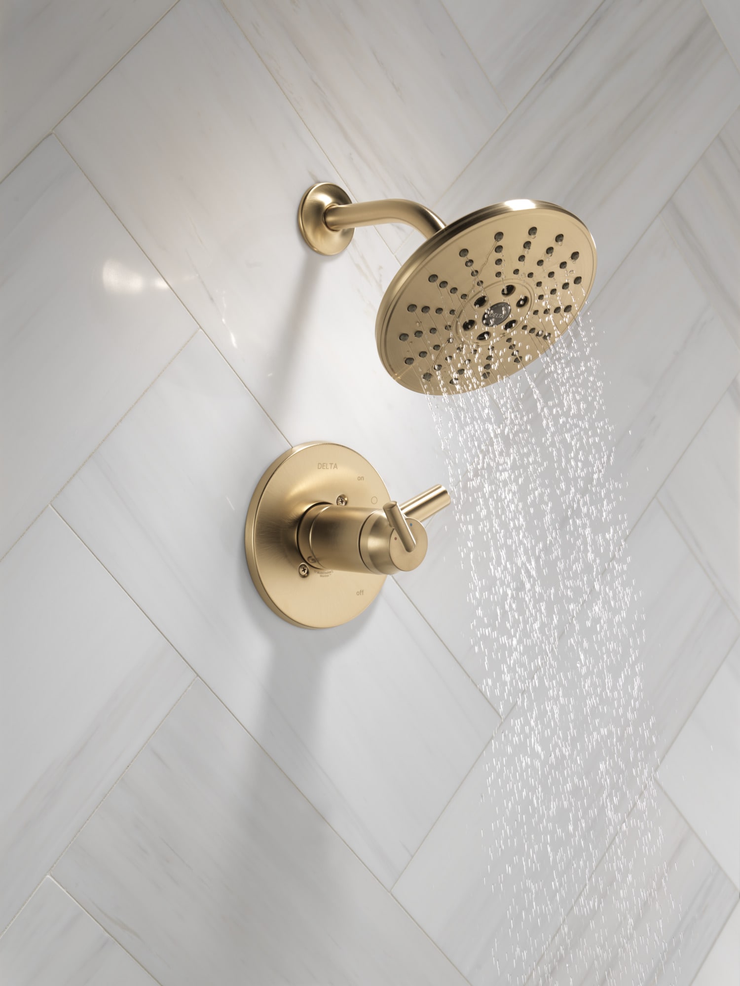 Grifo para ducha redondo de dos manijas en bronce champán Trinsic de Delta, función única de 7.625 pulgadas, modelo T17T259-CZH2O.