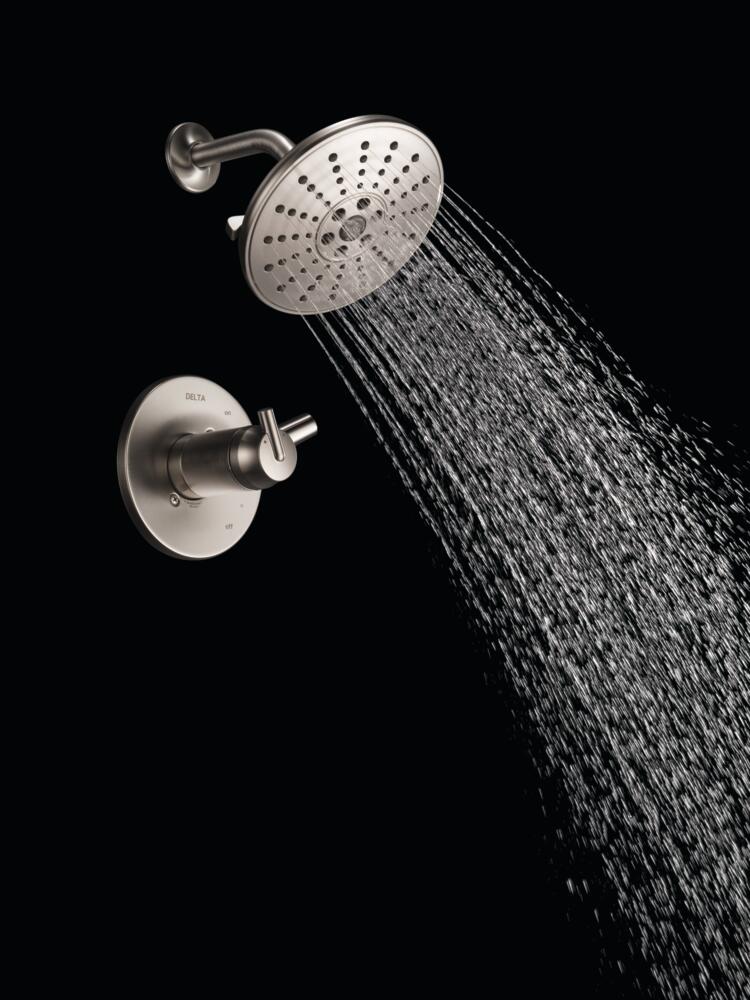 Grifo de ducha redondo de acero inoxidable de 7.625 pulgadas con válvula y dos manijas Delta Trinsic de una función