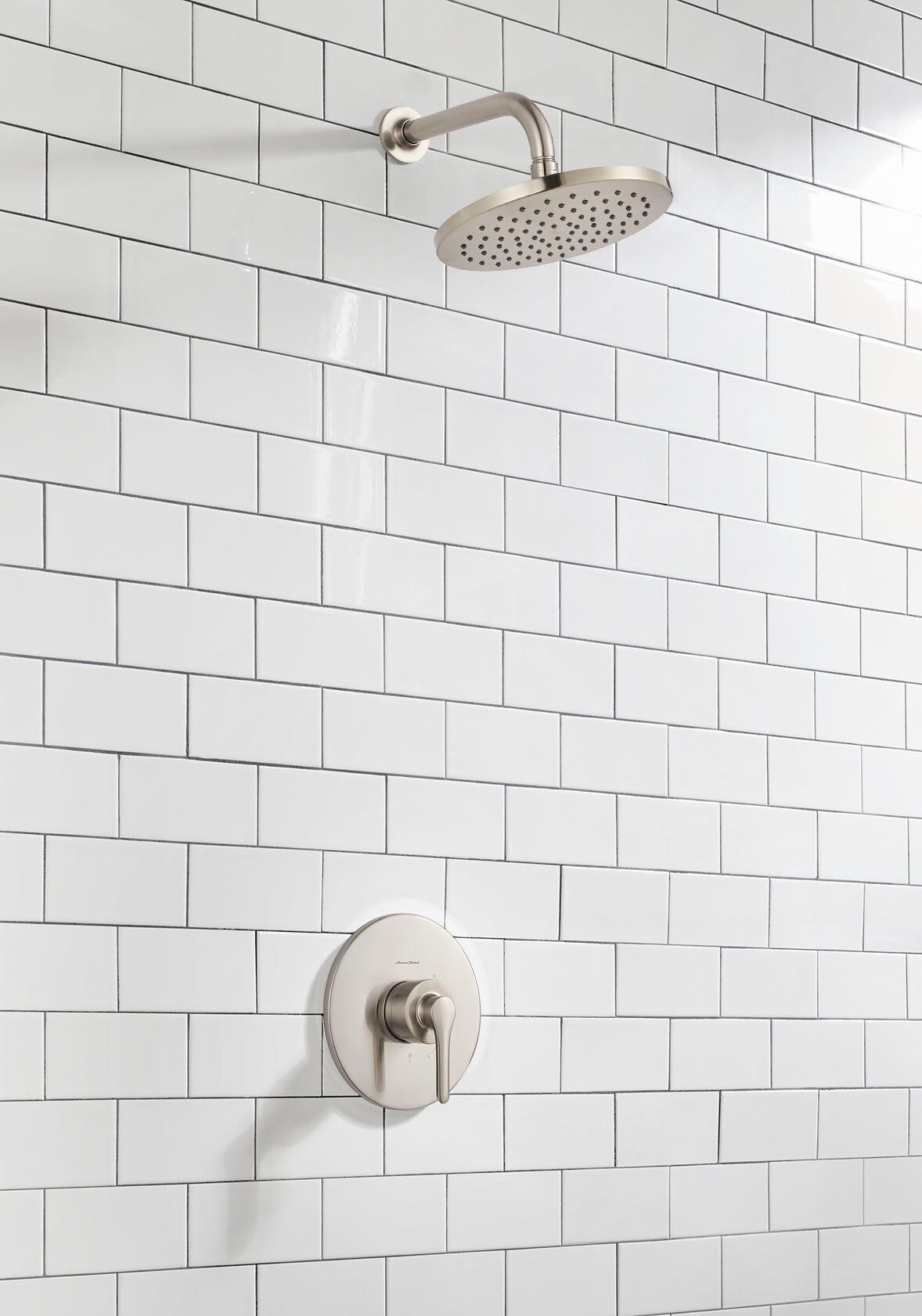 American Standard Studio S Monomando de ducha redonda de 8 pulgadas con función única en níquel cepillado TU105507.295