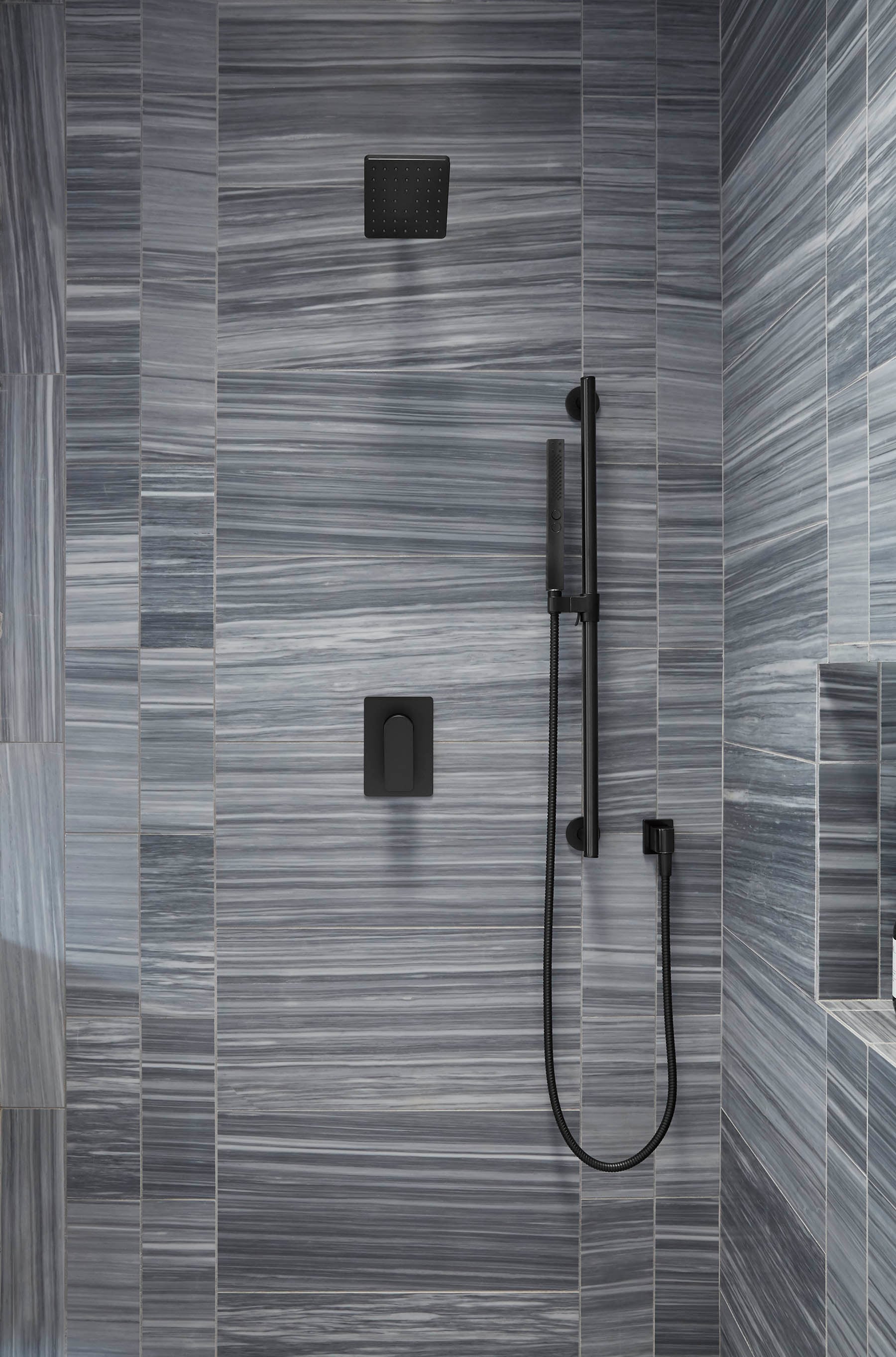 Regadera KOHLER Parallel Negro Mate de 1 Manija y Función Única de 6.25 pulgadas