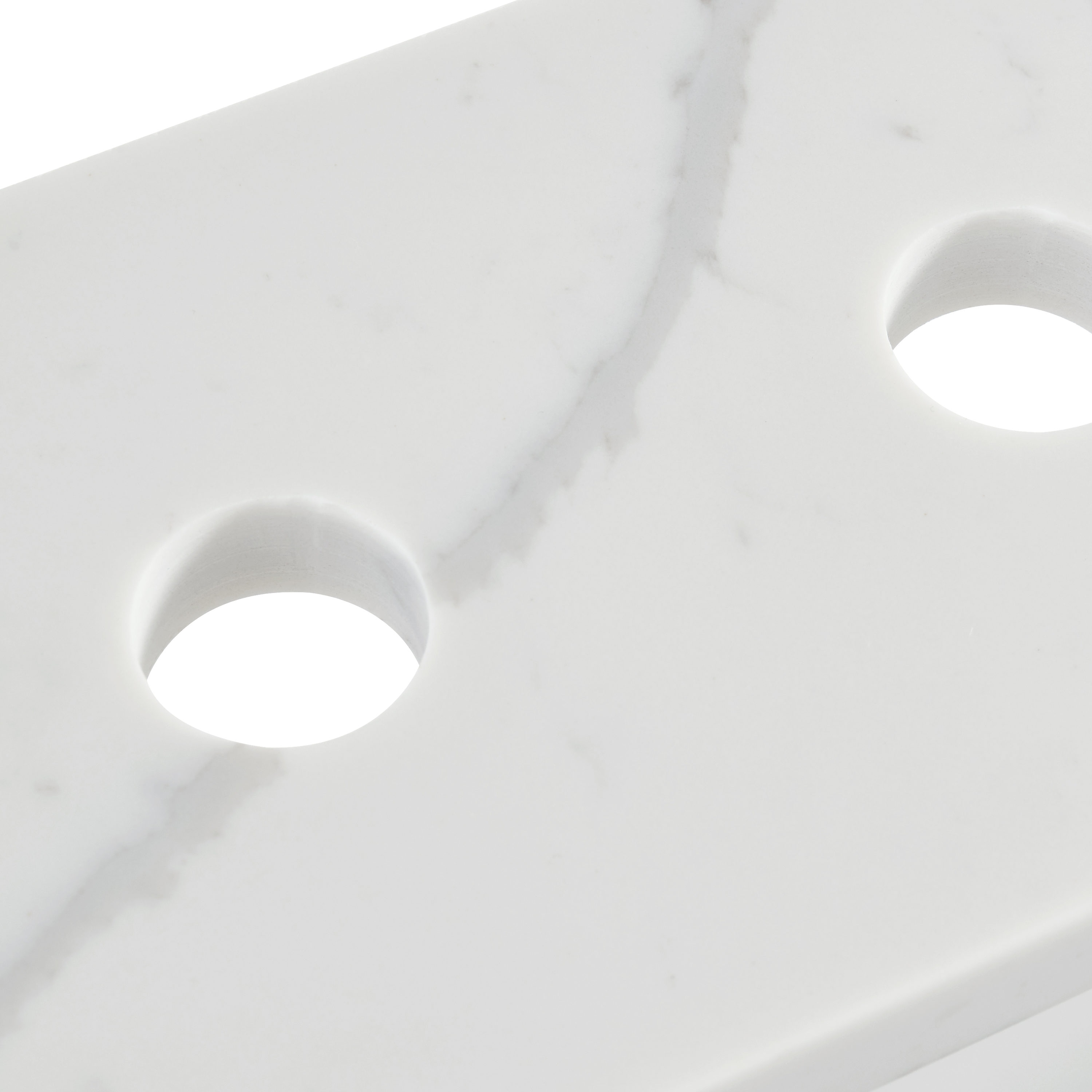 Tapa de tocador de baño de cuarzo blanco Calacatta de allen + roth de 37 pulgadas x 22 pulgadas con lavabo individual bajo cubierta y 3 orificios