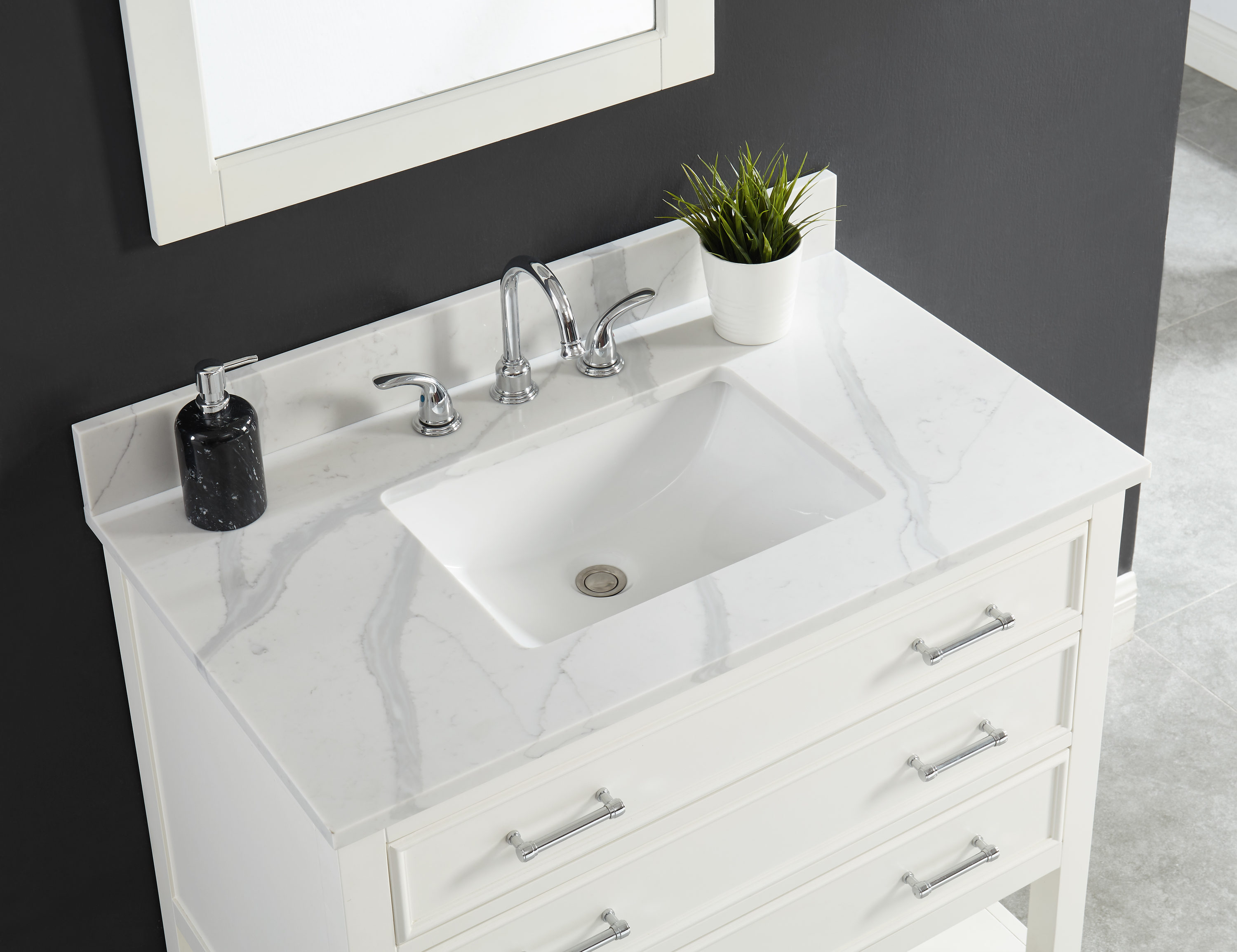 Tapa de tocador de baño de cuarzo blanco Calacatta de allen + roth de 37 pulgadas x 22 pulgadas con lavabo individual bajo cubierta y 3 orificios