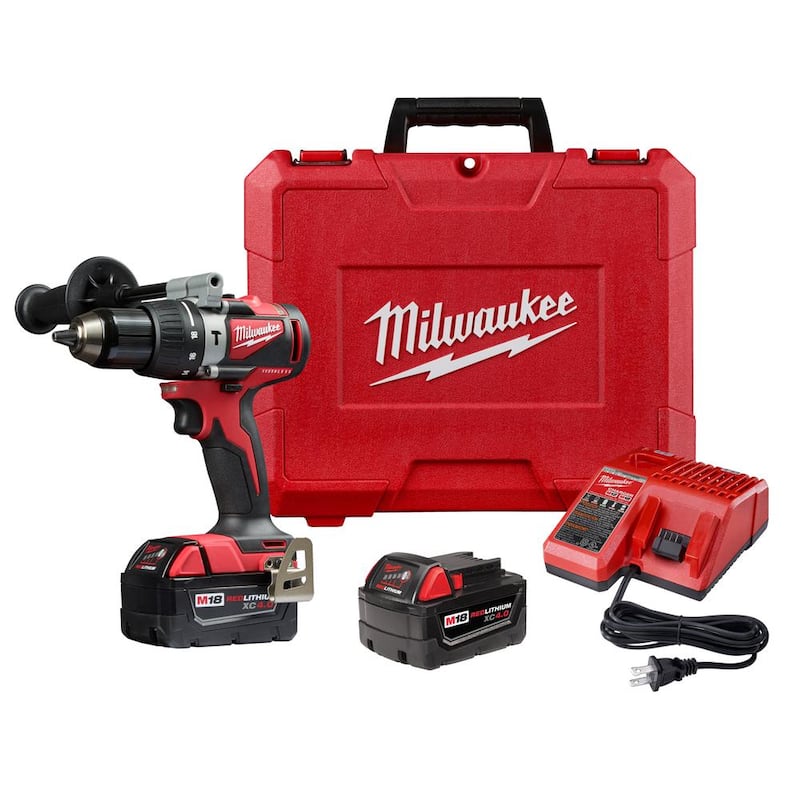 Milwaukee M18 18V Taladro/Percutor inalámbrico compacto sin escobillas de 1/2 pulgadas con baterías de 4.0Ah y estuche rígido - 2902-22.